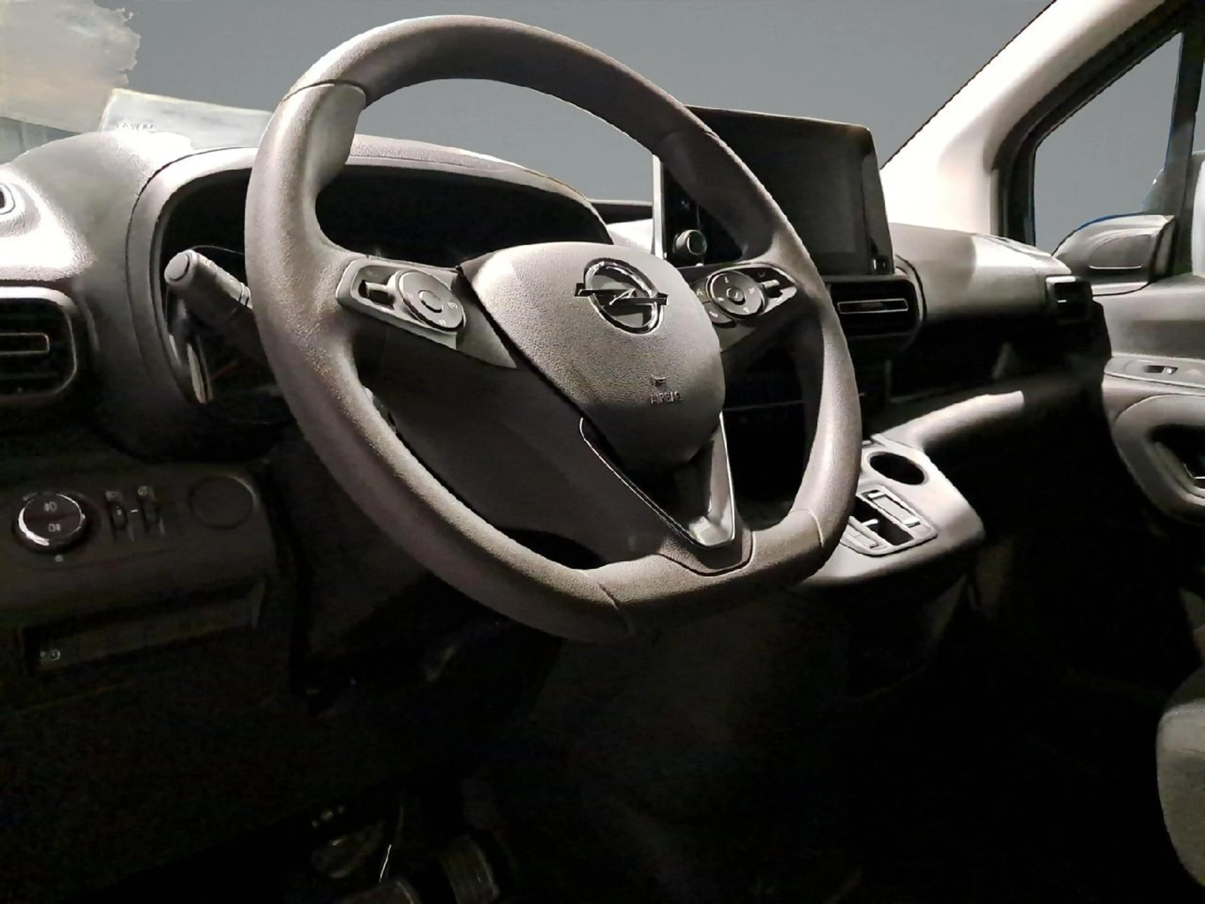 Opel Combo-e - e Edition XL — photo 7