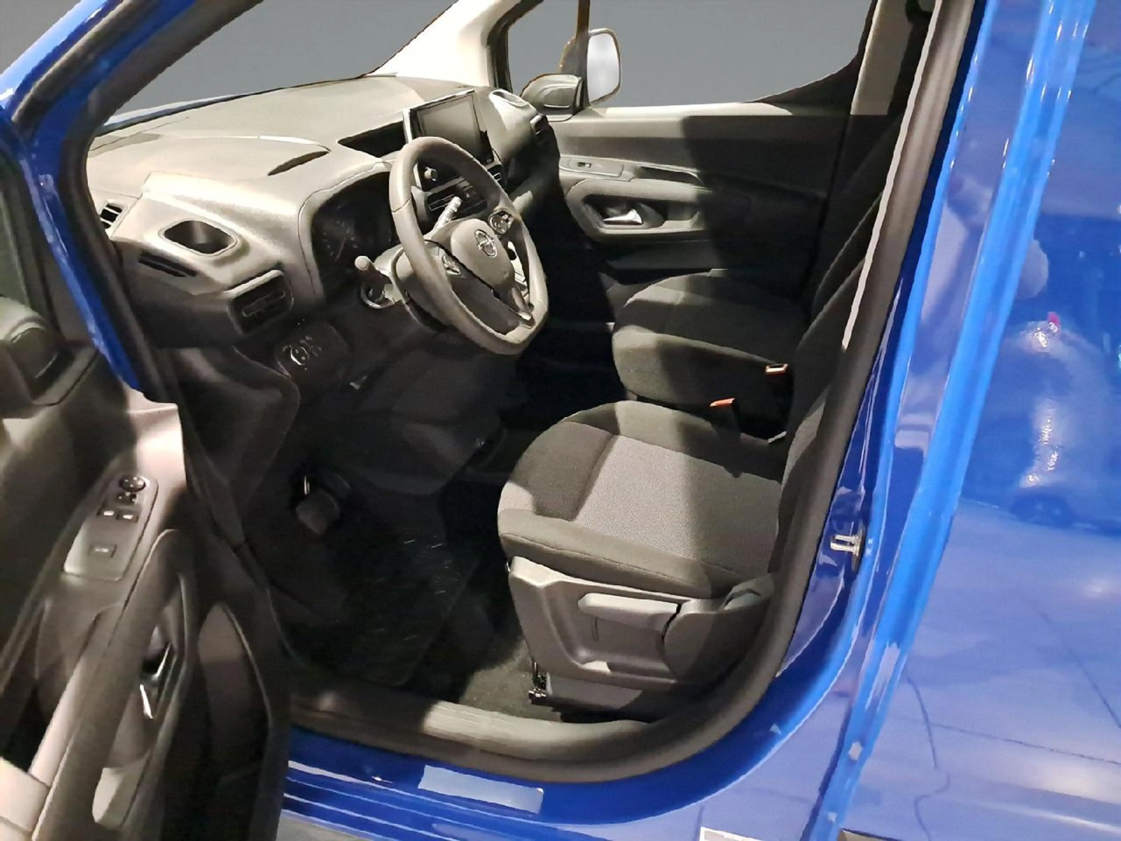 Opel Combo-e - e Edition XL — photo 6