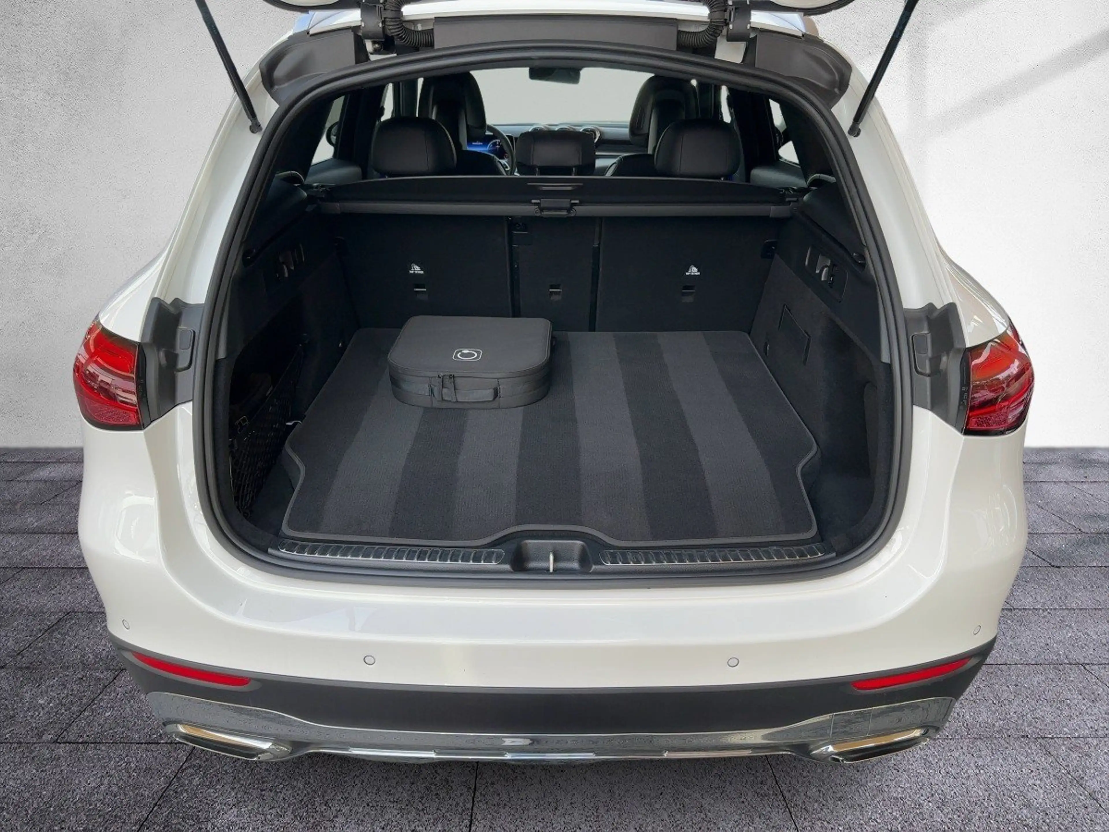 Mercedes-Benz GLC 300 de 4M AVANTGARDE NP: 74.758 LED DISTR AHV — photo 7