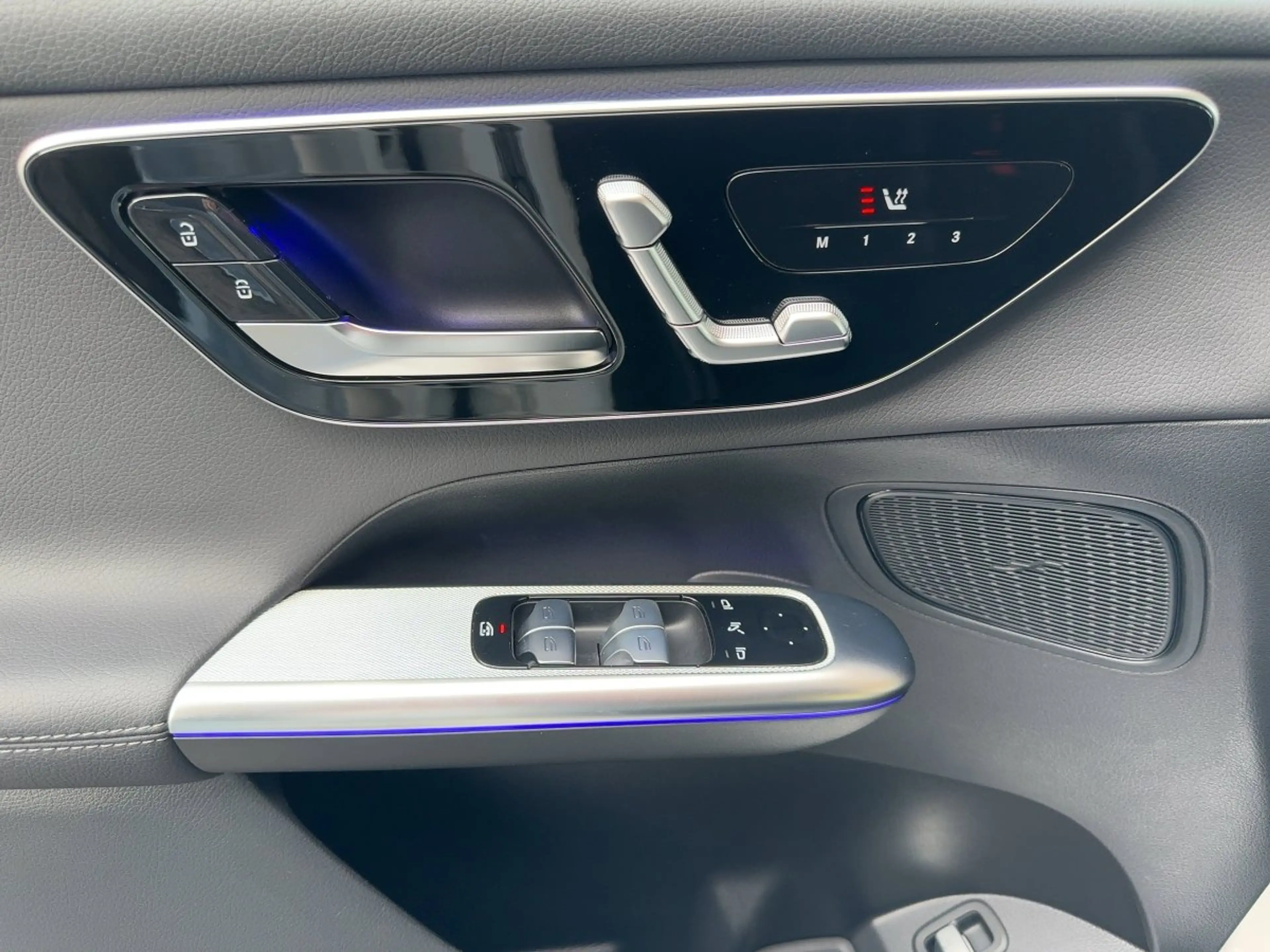 Mercedes-Benz GLC 300 de 4M AVANTGARDE NP: 74.758 LED DISTR AHV — photo 14