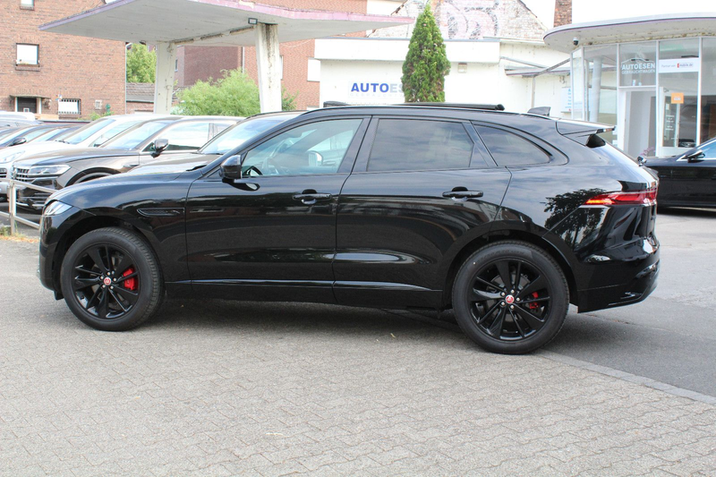 Jaguar F-Pace R-DYNAMIC BLACK+PANO+MERIDIAN+AHK+AMBIENT — photo 7
