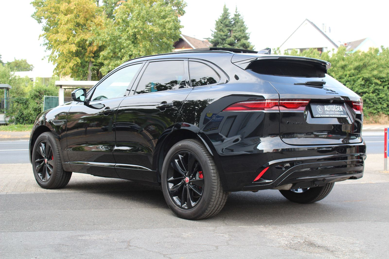 Jaguar F-Pace R-DYNAMIC BLACK+PANO+MERIDIAN+AHK+AMBIENT — photo 10