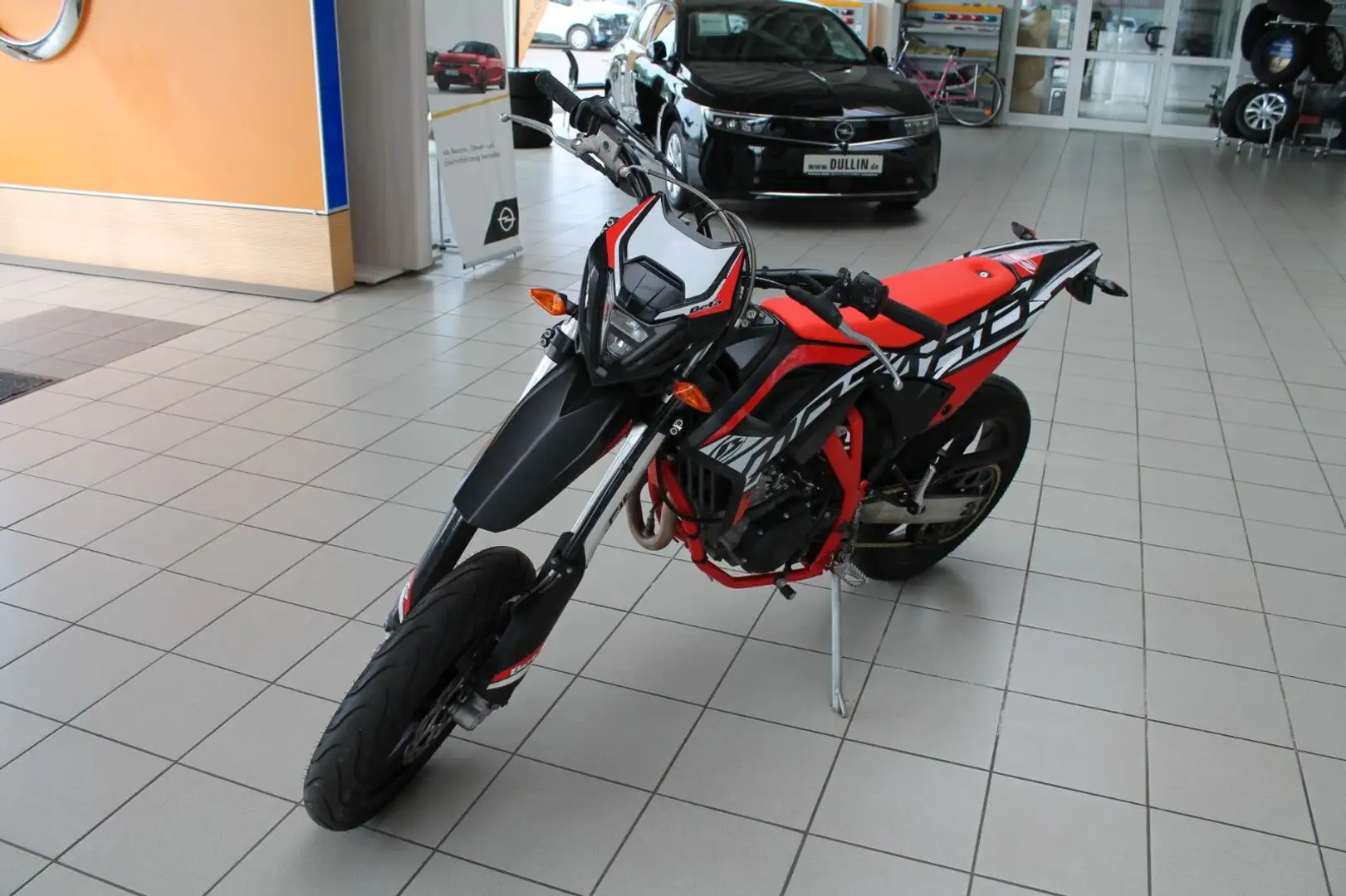 Beta EH Black - 1