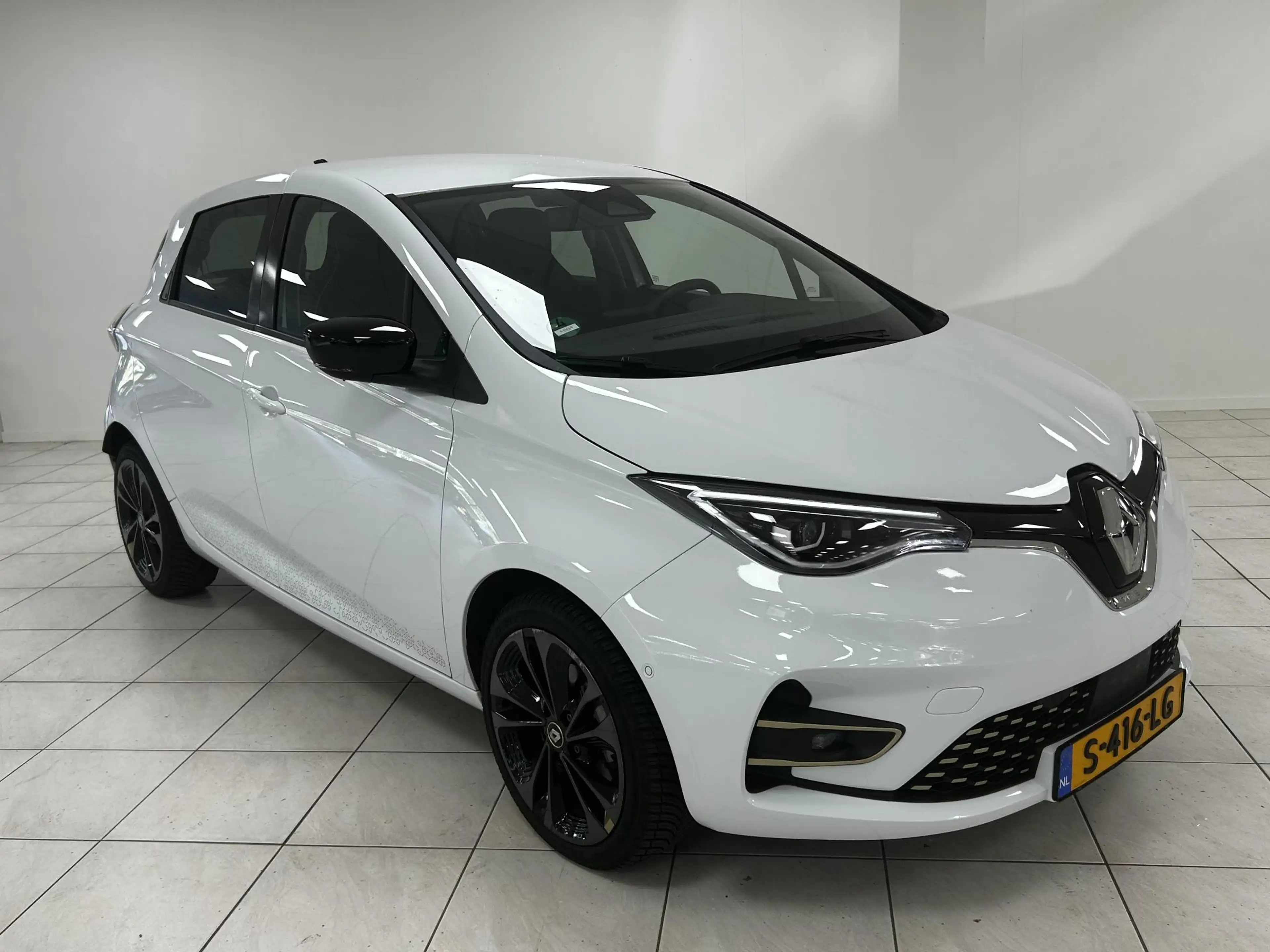 Renault ZOE R135 Iconic 52 kWh NAVIGATIE | ACHTERUITRIJCAMERA — photo 5