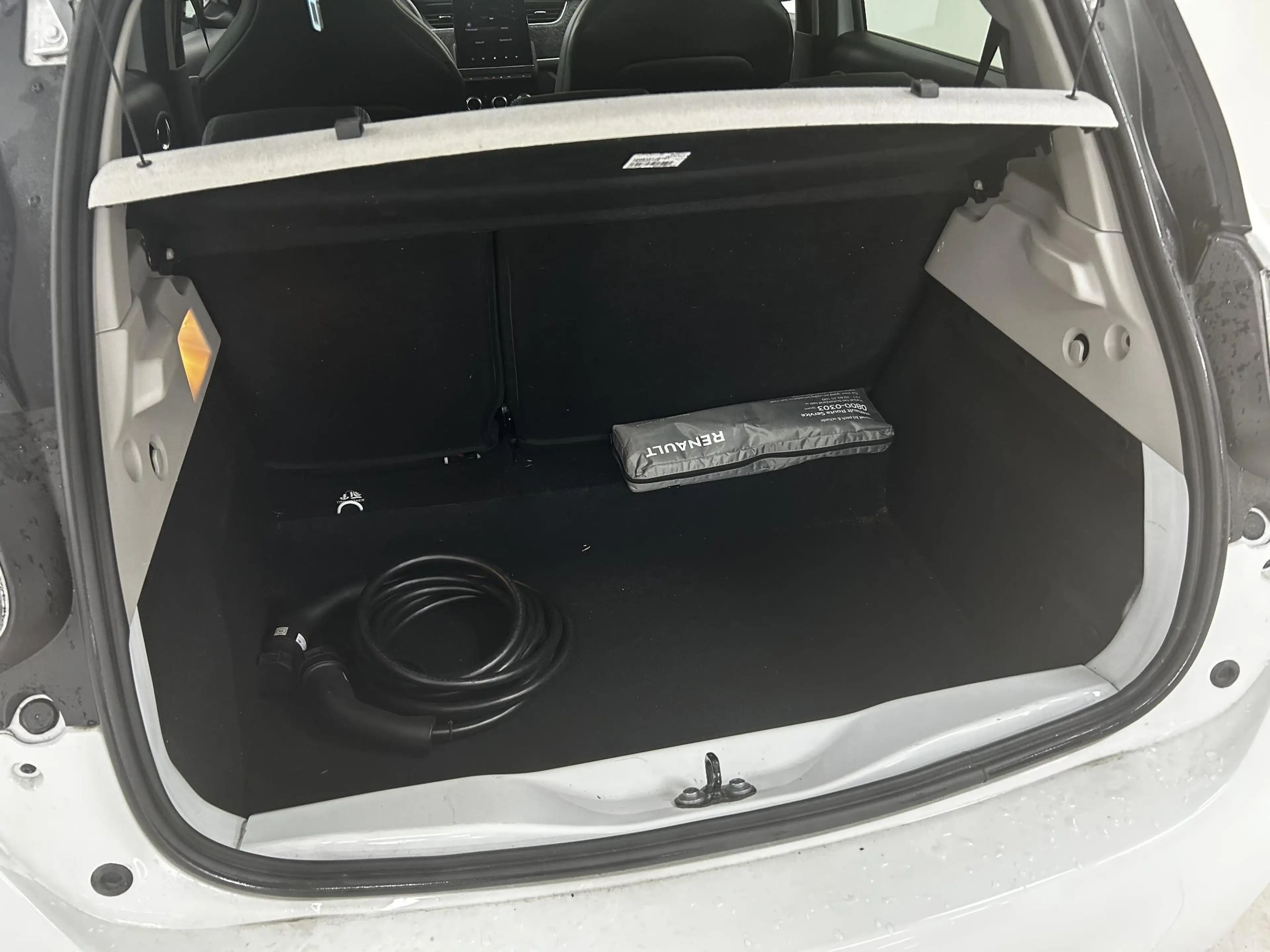 Renault ZOE R135 Iconic 52 kWh NAVIGATIE | ACHTERUITRIJCAMERA — photo 9