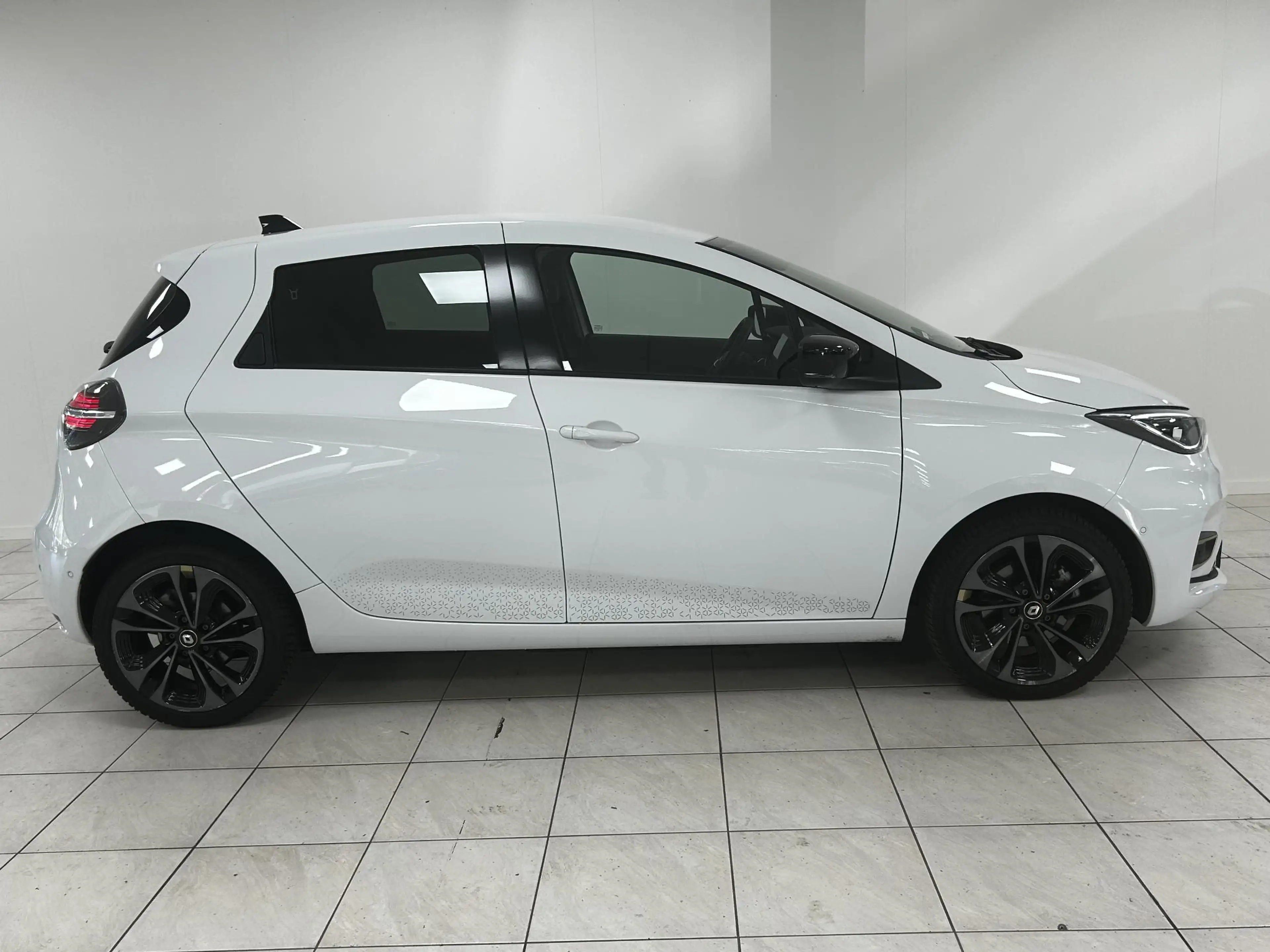 Renault ZOE R135 Iconic 52 kWh NAVIGATIE | ACHTERUITRIJCAMERA — photo 15