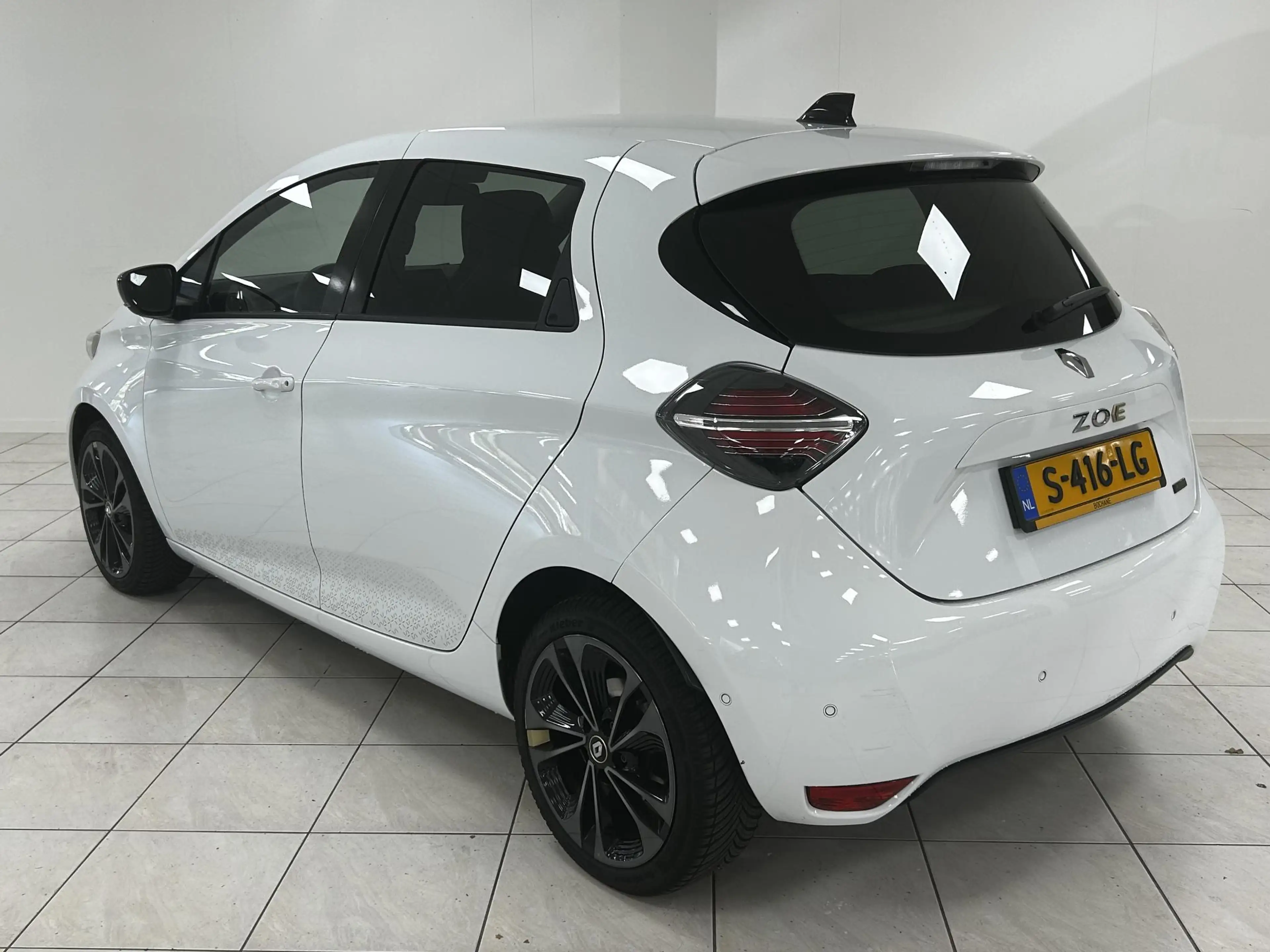 Renault ZOE R135 Iconic 52 kWh NAVIGATIE | ACHTERUITRIJCAMERA — photo 6