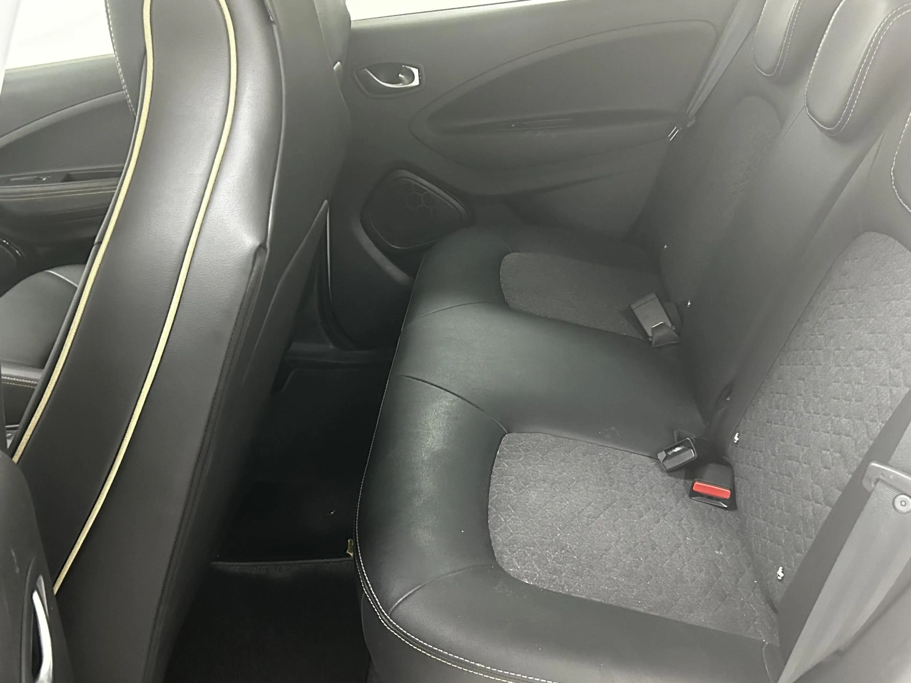 Renault ZOE R135 Iconic 52 kWh NAVIGATIE | ACHTERUITRIJCAMERA — photo 8