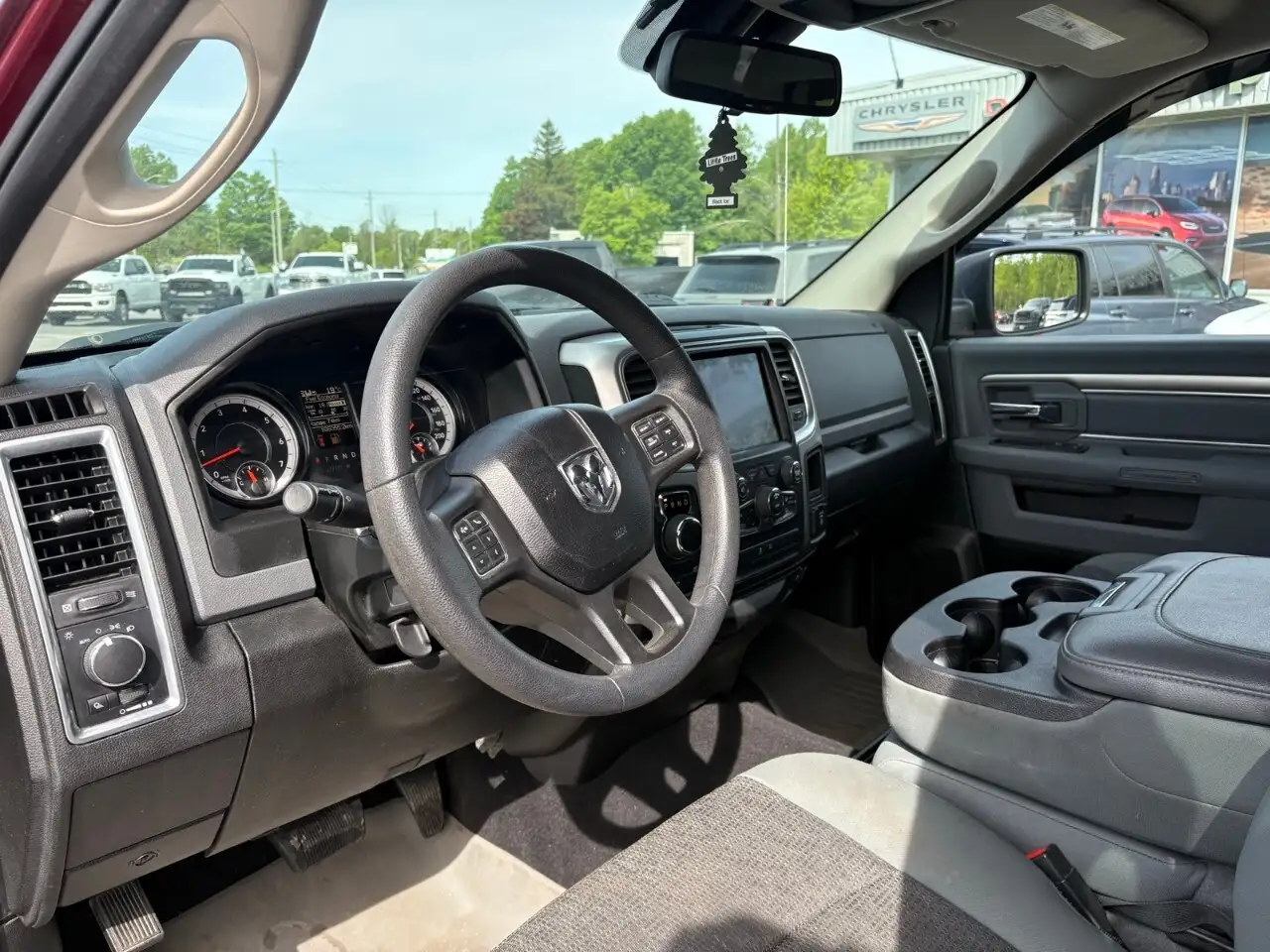 RAM 1500 снимка RAM 1500