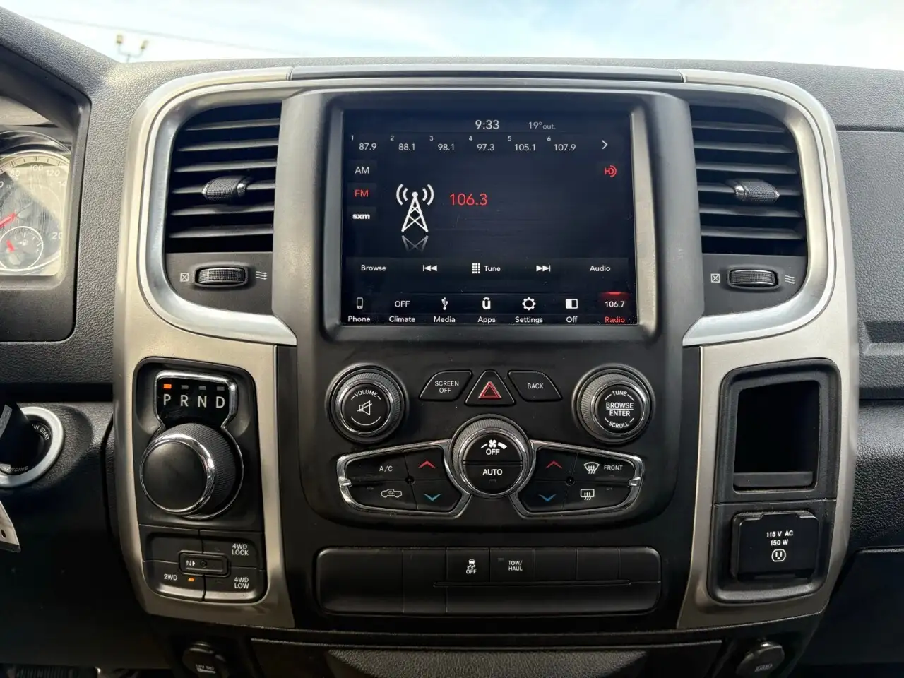 RAM 1500 снимка RAM 1500