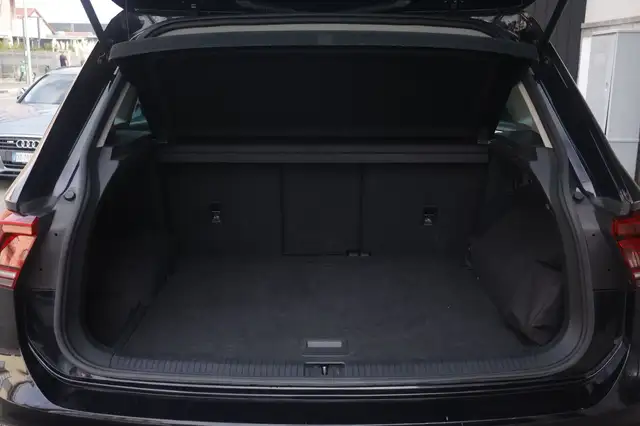 Volkswagen Tiguan view 19