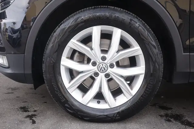Volkswagen Tiguan view 5