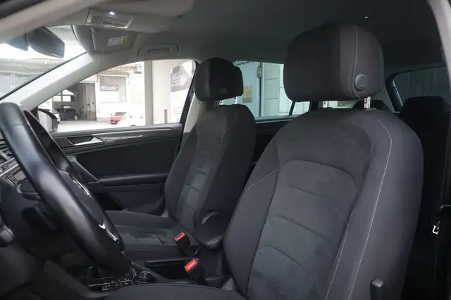Volkswagen Tiguan view 17