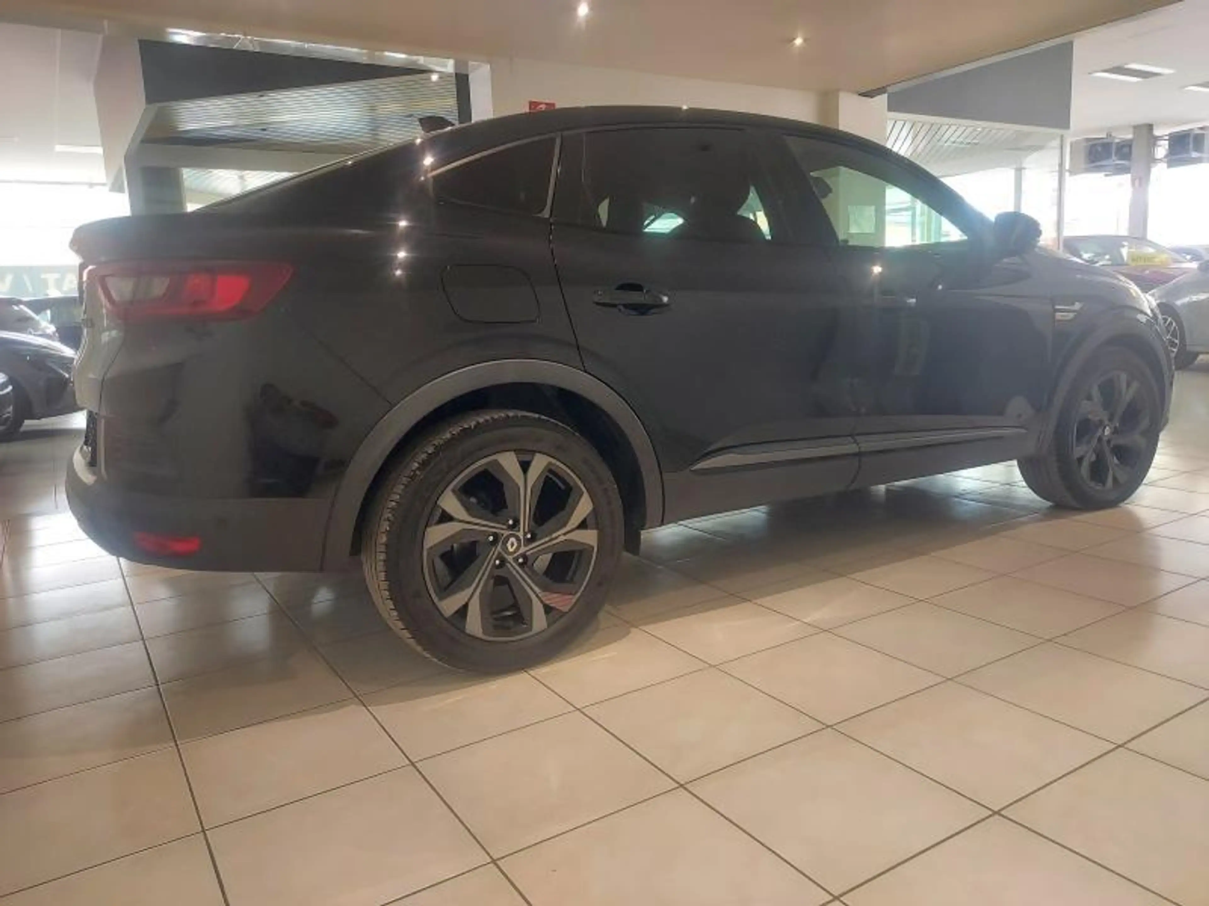 Renault Arkana RS Line 1.3 140cv Noir 03/23 Airco CarPlay — photo 5