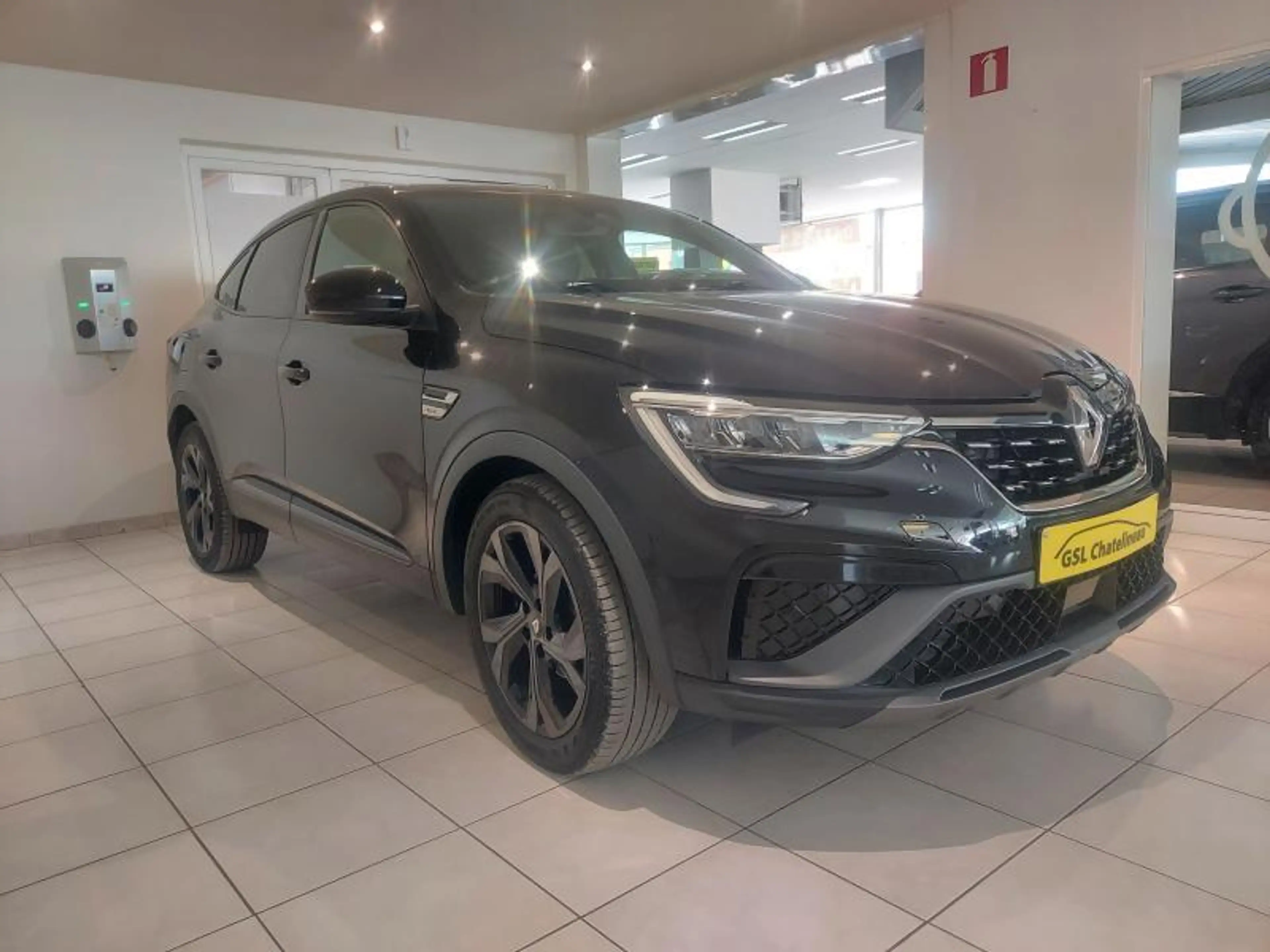 Renault Arkana RS Line 1.3 140cv Noir 03/23 Airco CarPlay — photo 4