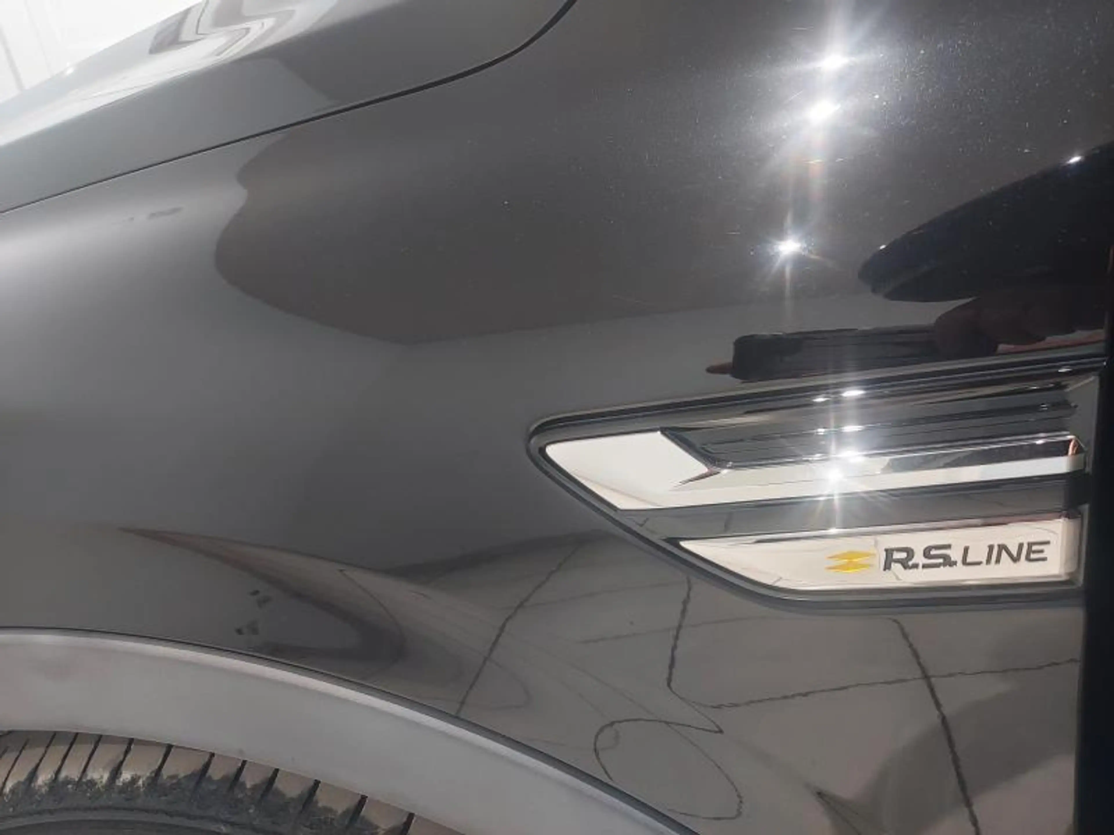 Renault Arkana RS Line 1.3 140cv Noir 03/23 Airco CarPlay — photo 10