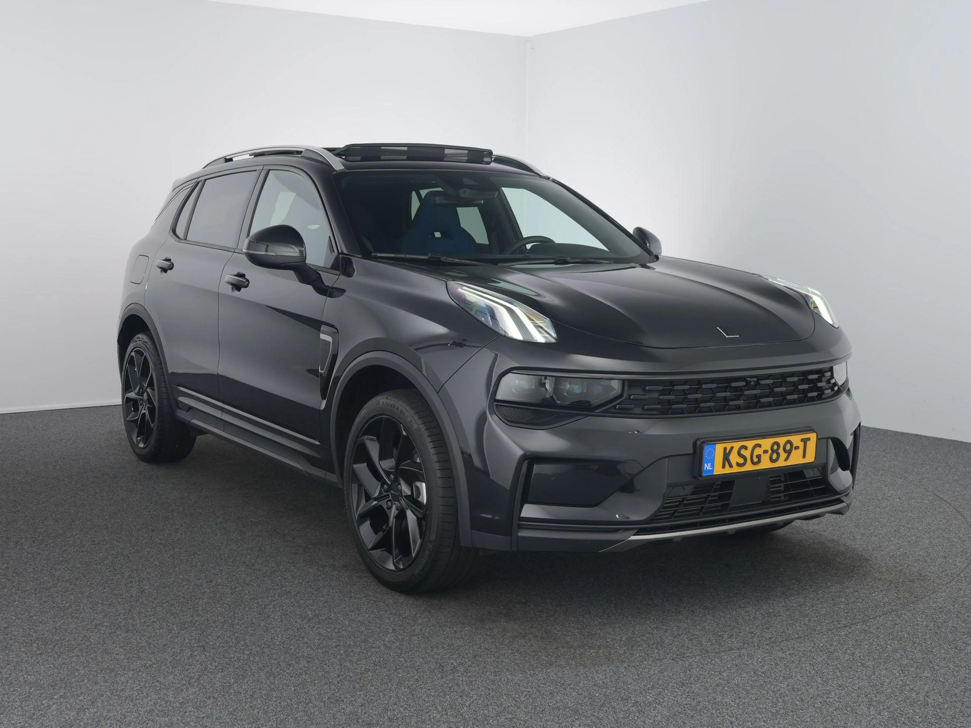 Lynk & Co 01 1.5 | Zwarte hemel | Black Edition | Pano | ACC | — photo 9