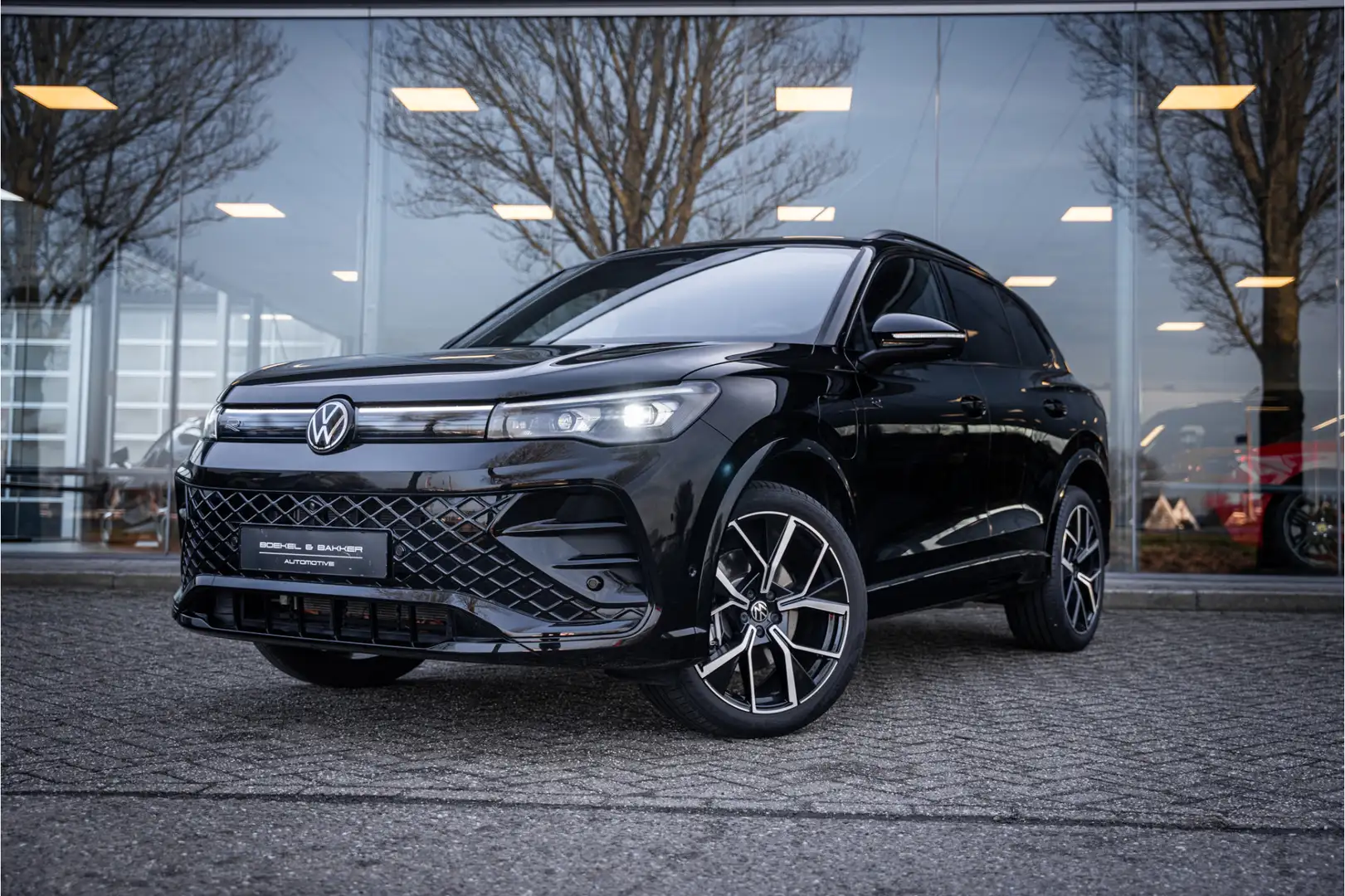 Volkswagen Tiguan eHybrid R-Line Edition ** Panodak ** Trekhaak ** L Schwarz - 1