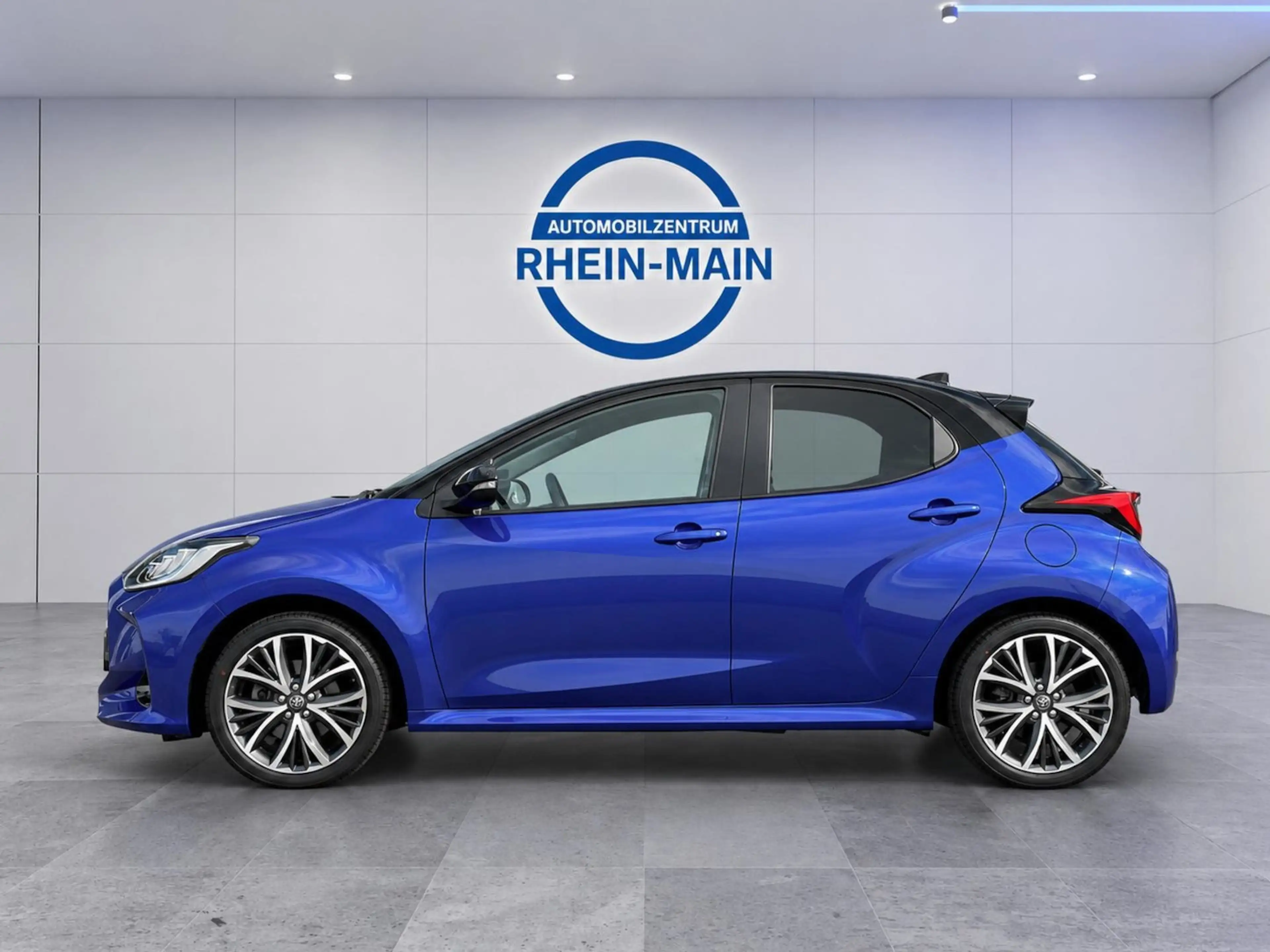 Toyota Yaris Hybrid Style Plus RFK LANE 5 JAHRE GARANTIE — photo 2
