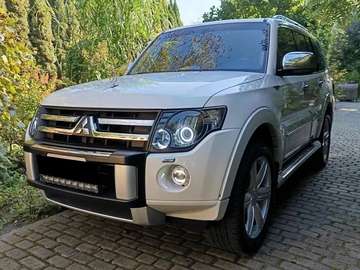 Pajero 3.8 V6 Automatik Instyle