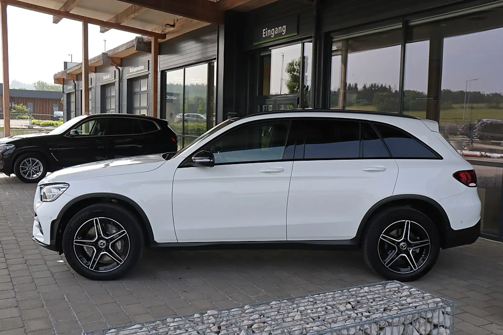 Mercedes-Benz GLC 300 de PHEV 4Matic AMG, ACC, AHK elektr., Panorama,... Weiß - 2