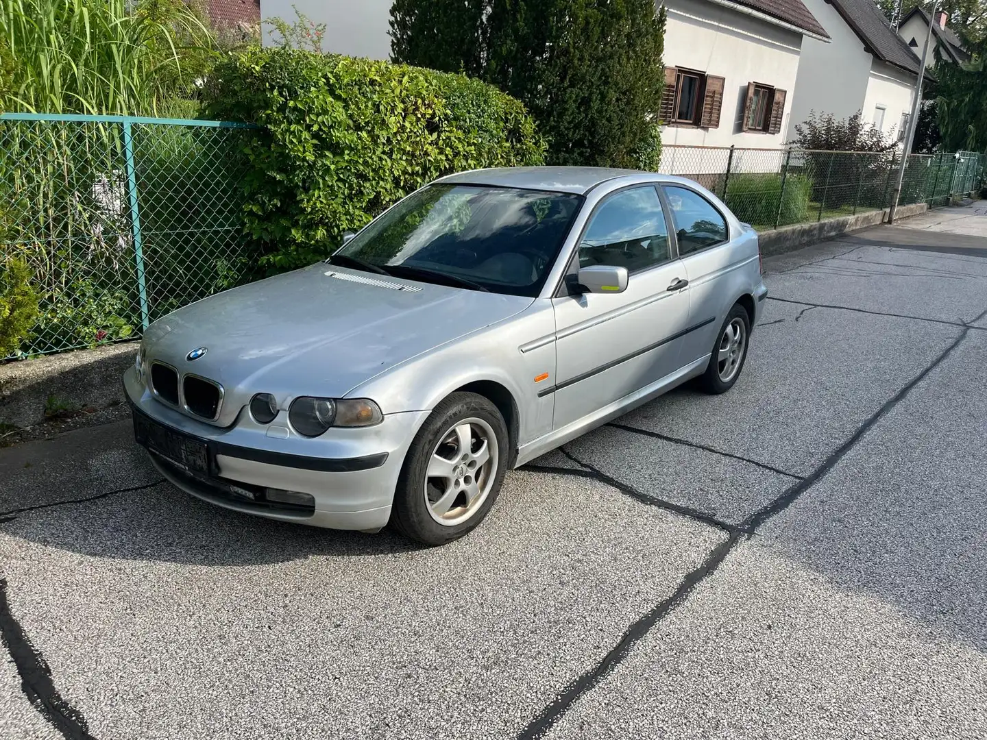 BMW Sonstige BMW 320td Compact Automatik | Pickerl bis 08/2027 | Klima | fahrbereit Silber - 1