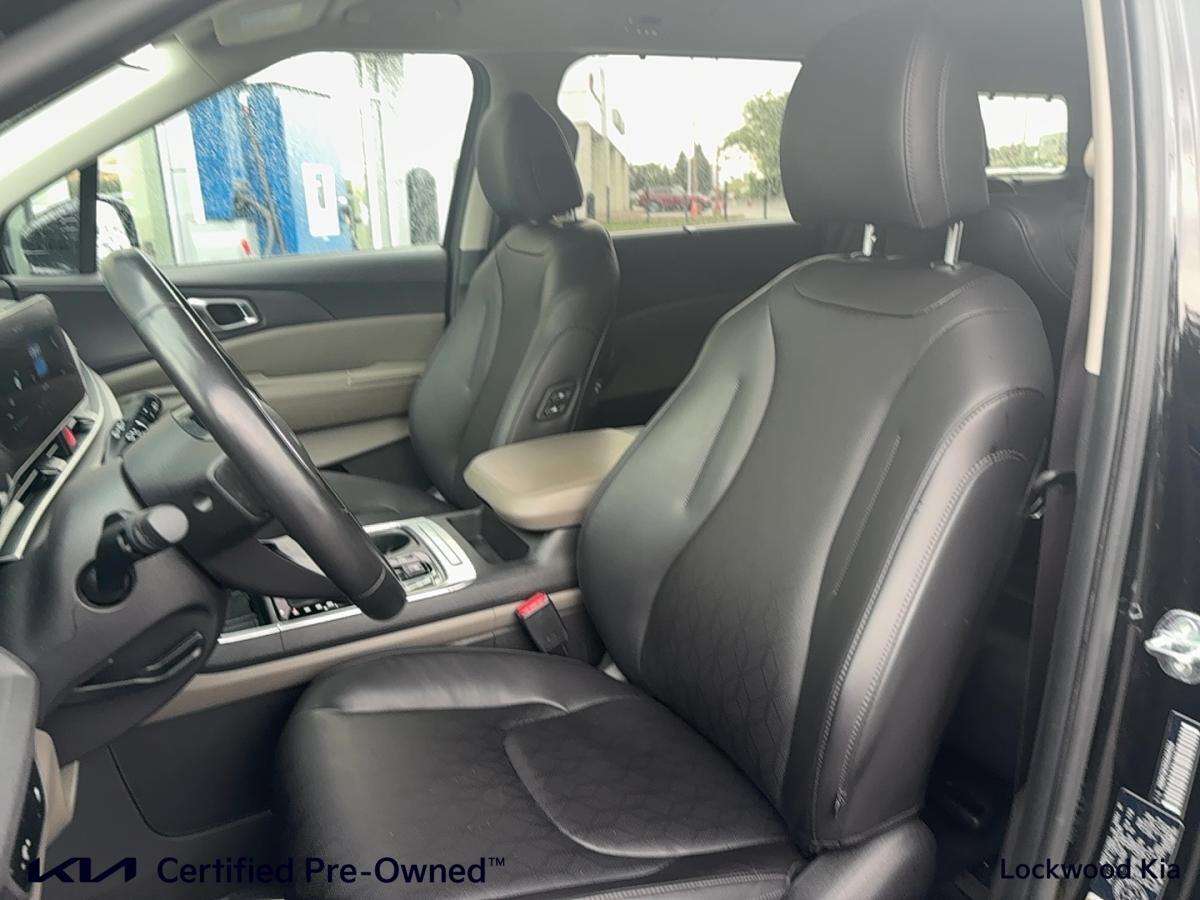 used 2025 Kia Carnival car, priced at $45,999