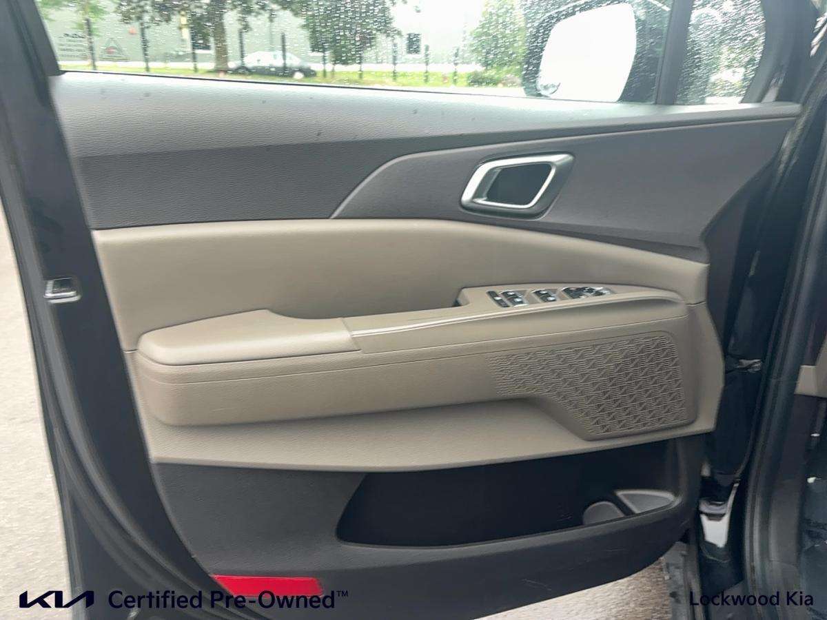 used 2025 Kia Carnival car, priced at $45,999