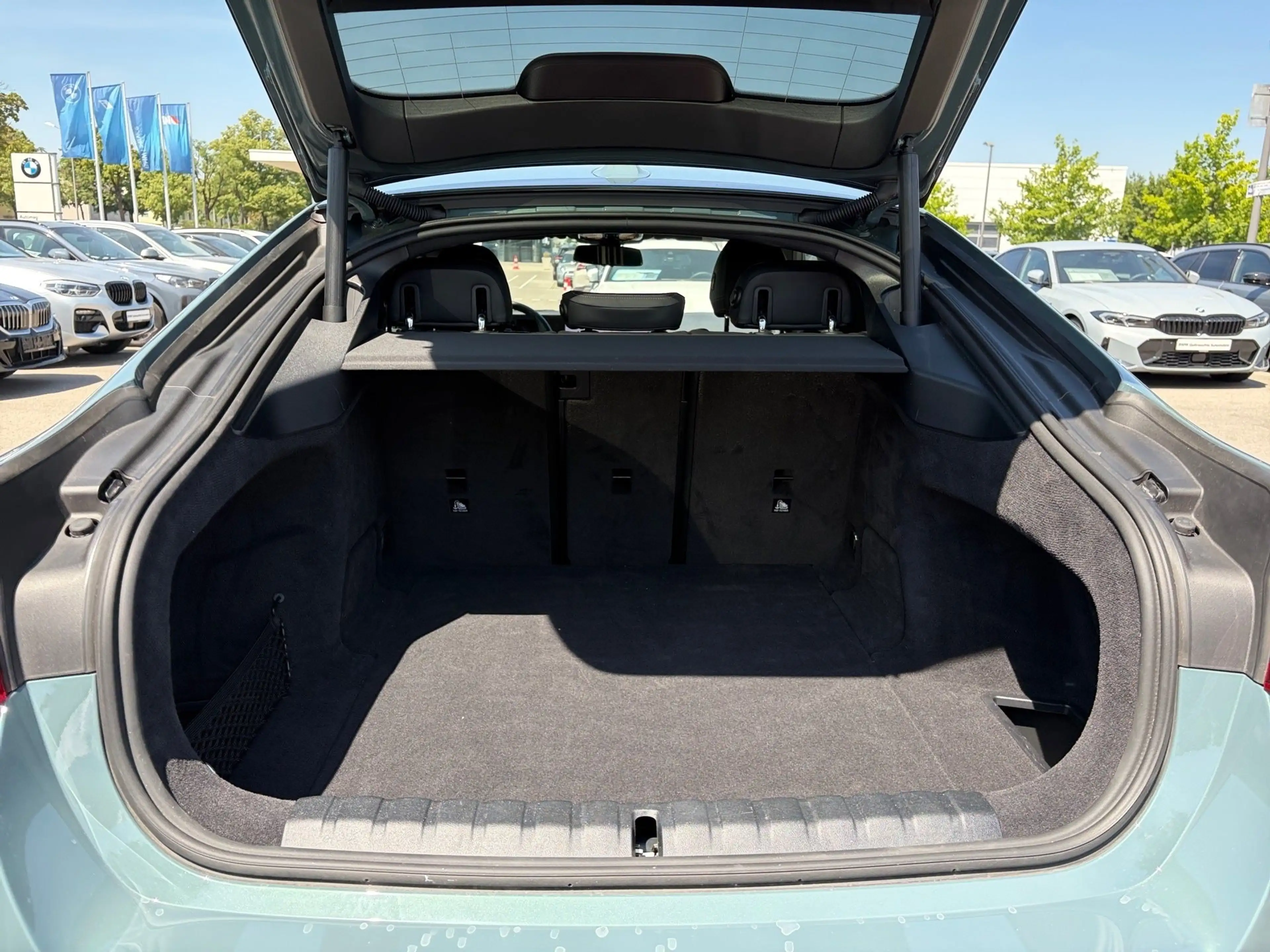 BMW i4 eDrive40 Msport*DrivingAssistProf*ParkingAssistPlu — photo 12