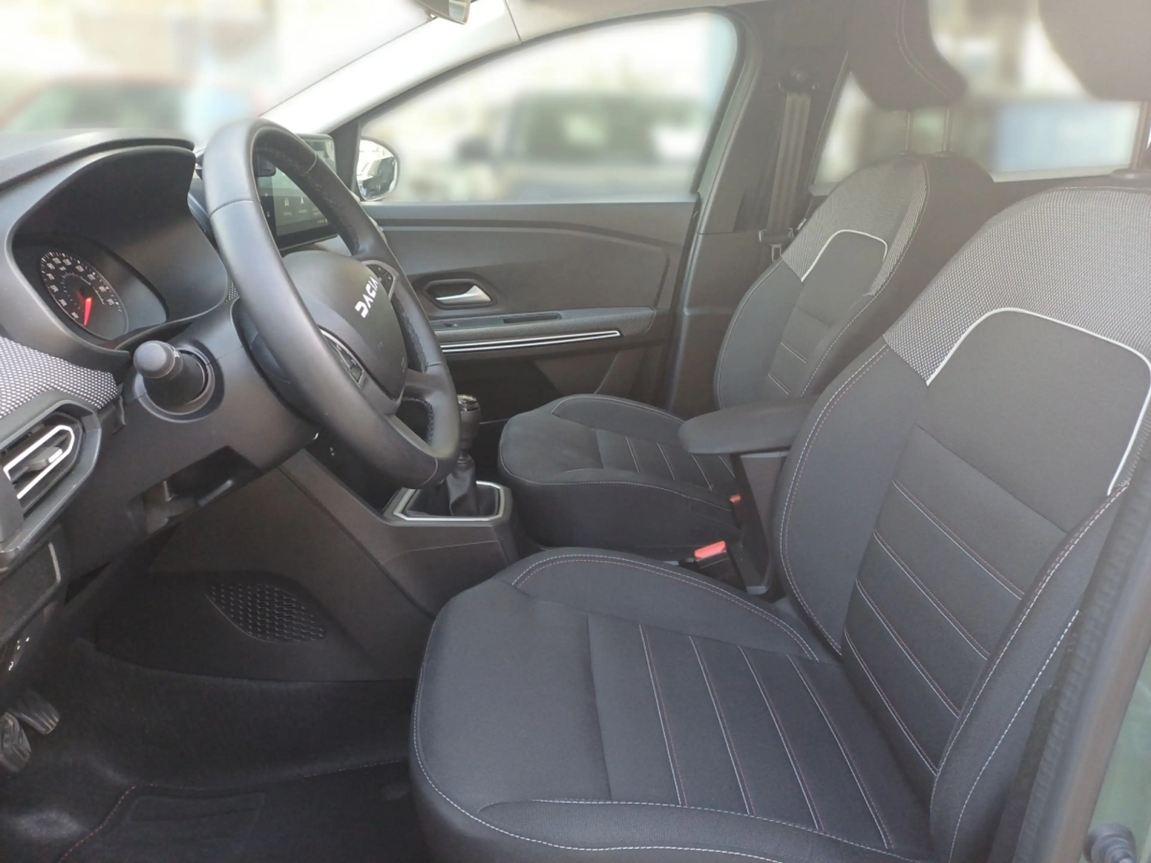 Dacia Jogger Dacia Jogger Extreme TCe 110 7 Sitze — photo 5