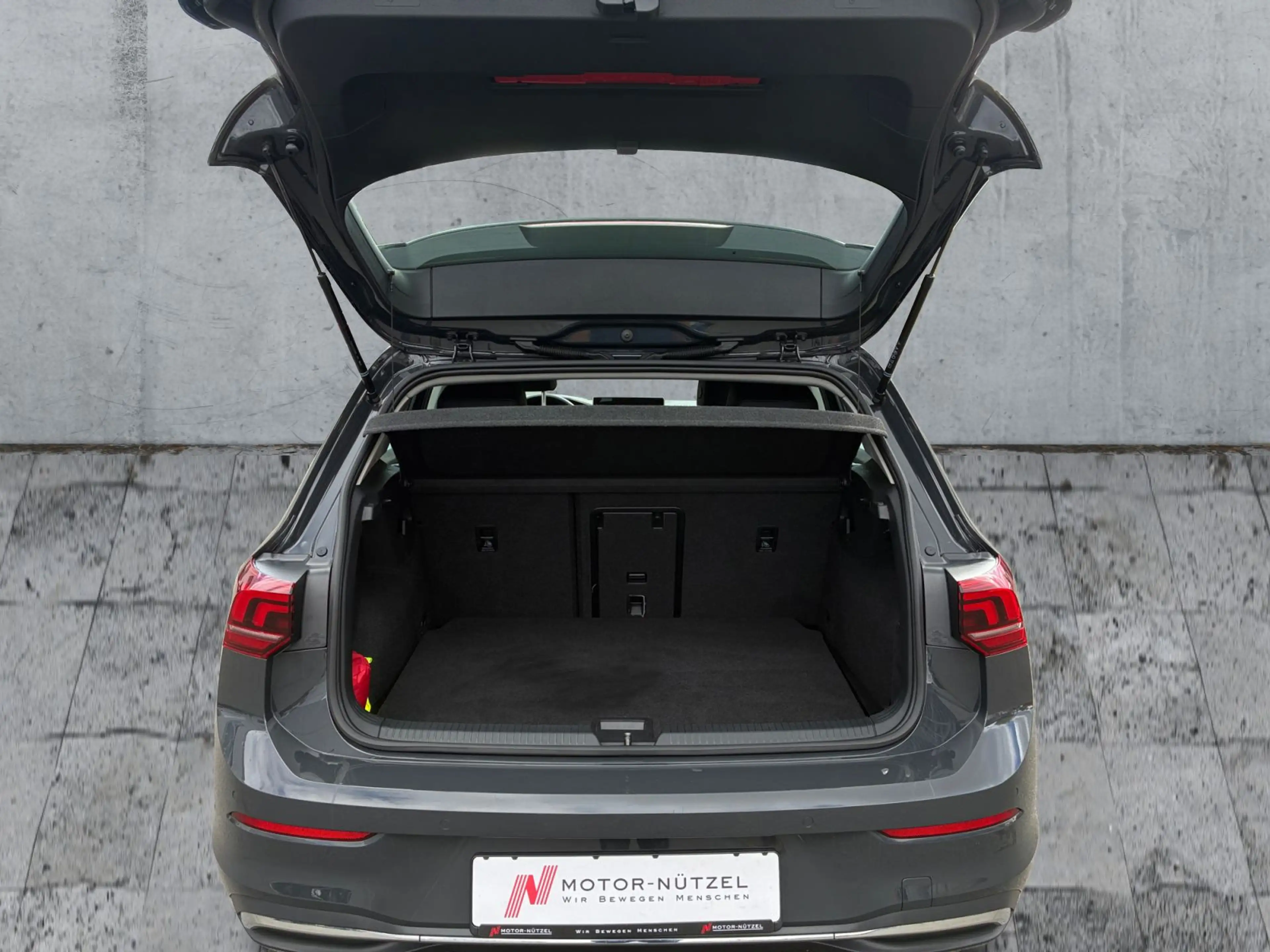 Volkswagen Golf 1.5 TSI STYLE LED+RFK+ACC+DAB+ — photo 14