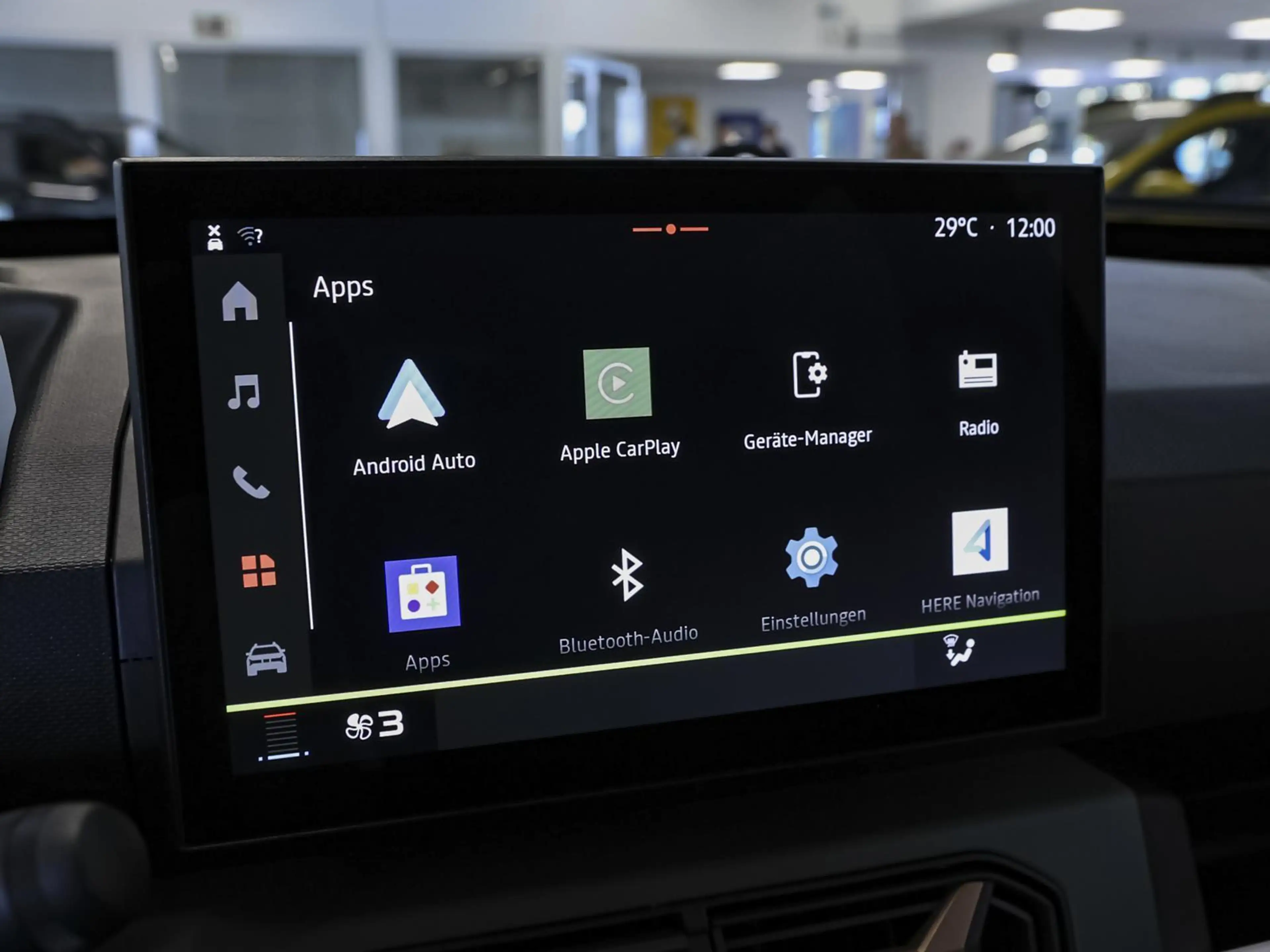 Dacia Spring Extreme electric 100 NAVI PDC KLIMA BT ZV — photo 11