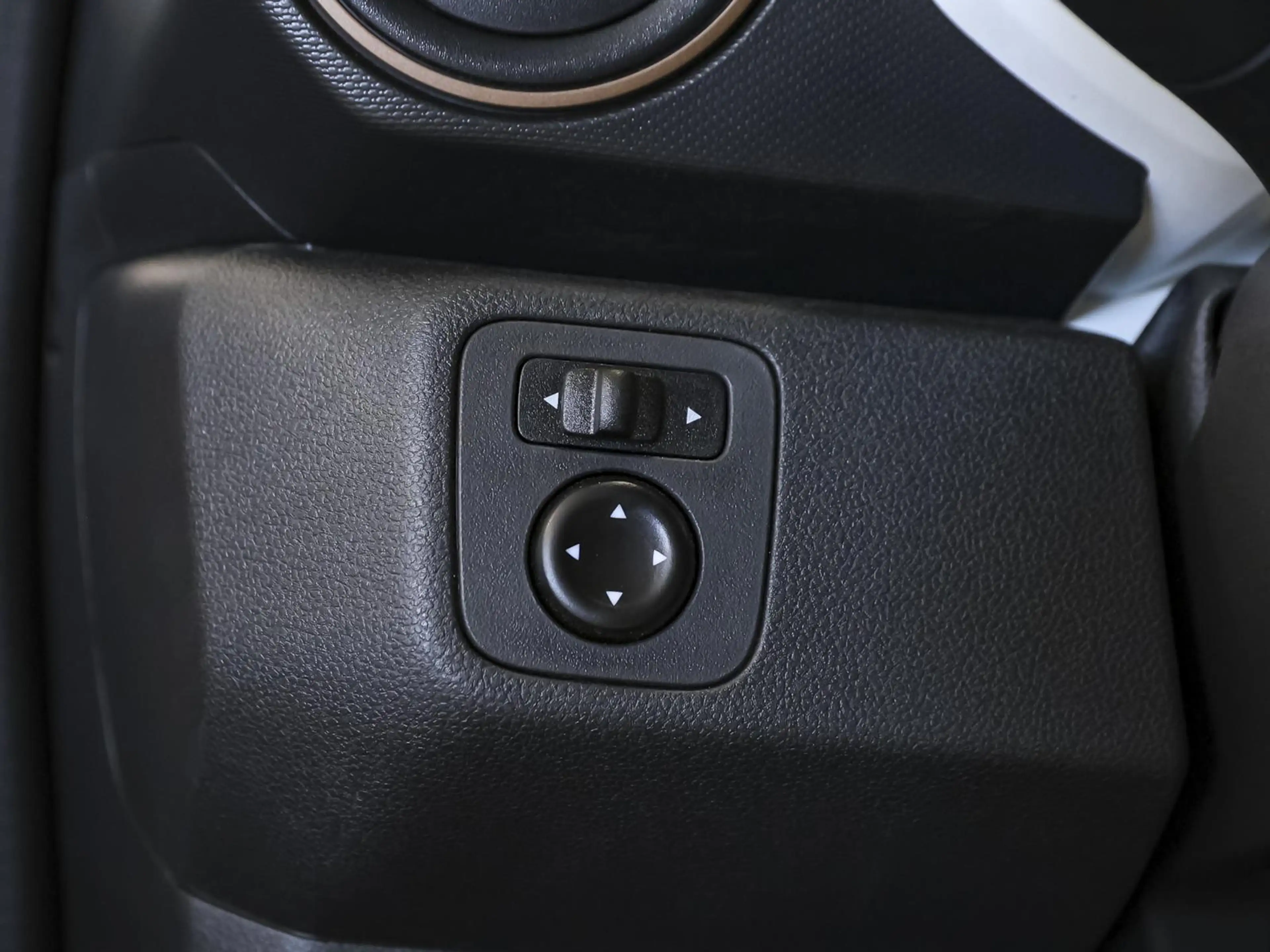 Dacia Spring Extreme electric 100 NAVI PDC KLIMA BT ZV — photo 10