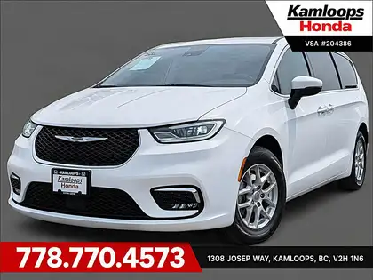 White 2023 Chrysler Pacifica Minivan Front-Wheel Drive Automatic