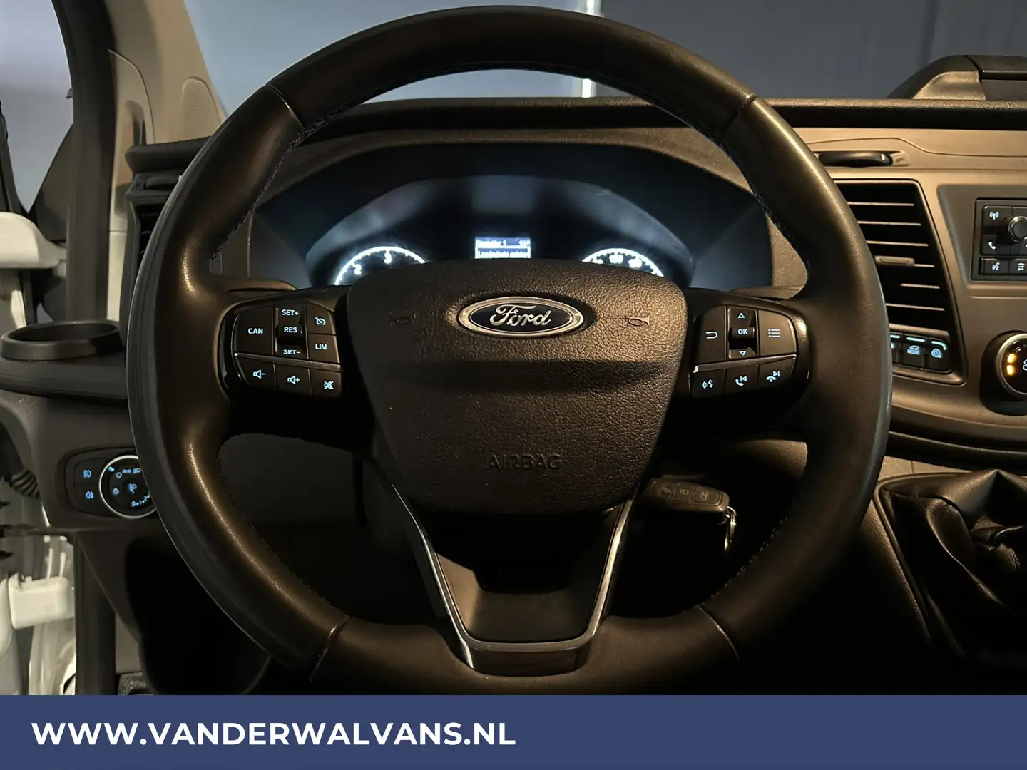 Ford Transit Custom 2.0 TDCI 130pk L2H1 Euro6 Airco | LED | Cruisecont Wit - 2