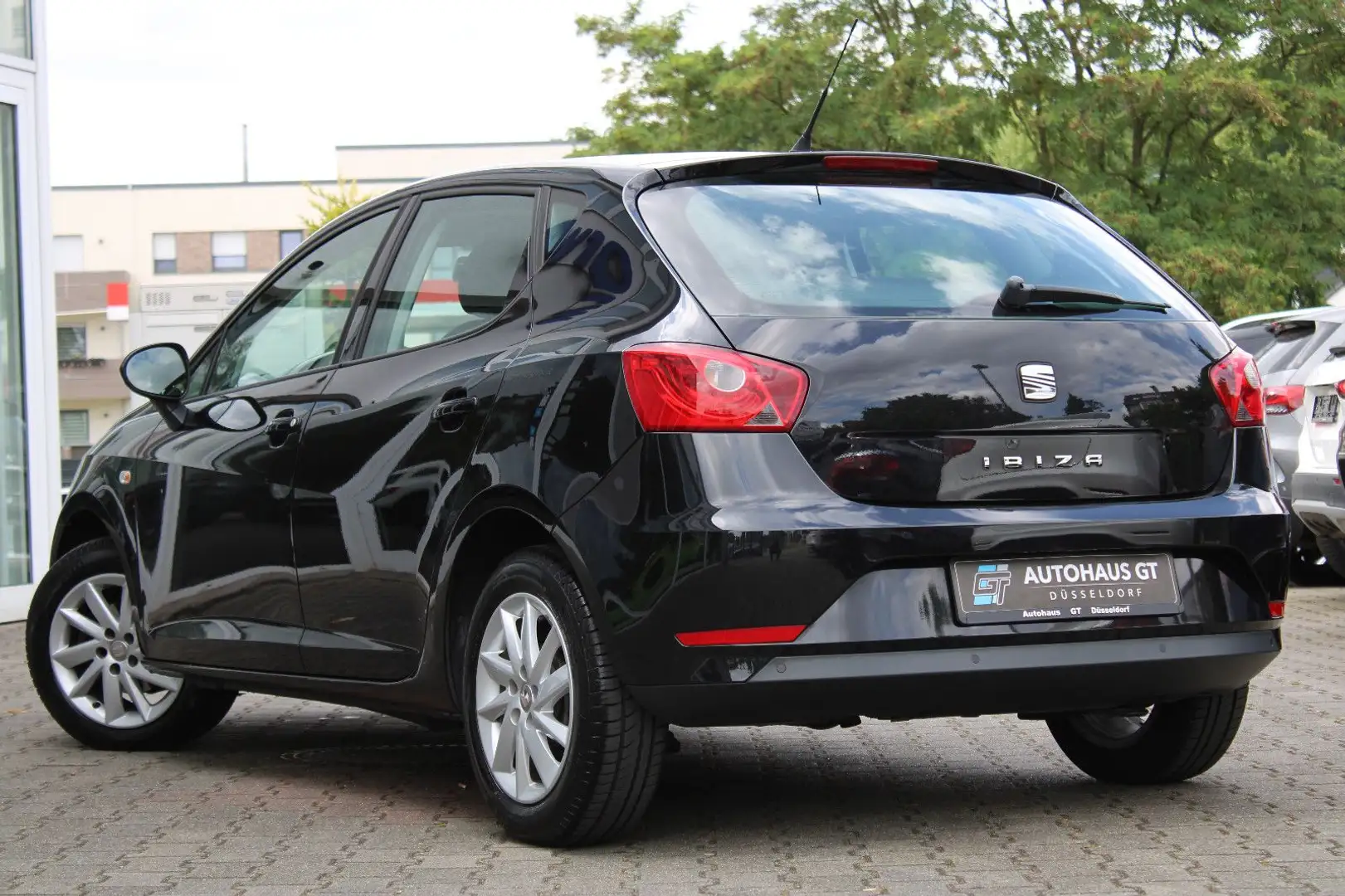 SEAT Ibiza 1.4 Style/Klima/el.FH/ZV/ALU/8Fachbereift Schwarz - 2