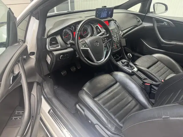 Opel Cascada view 15
