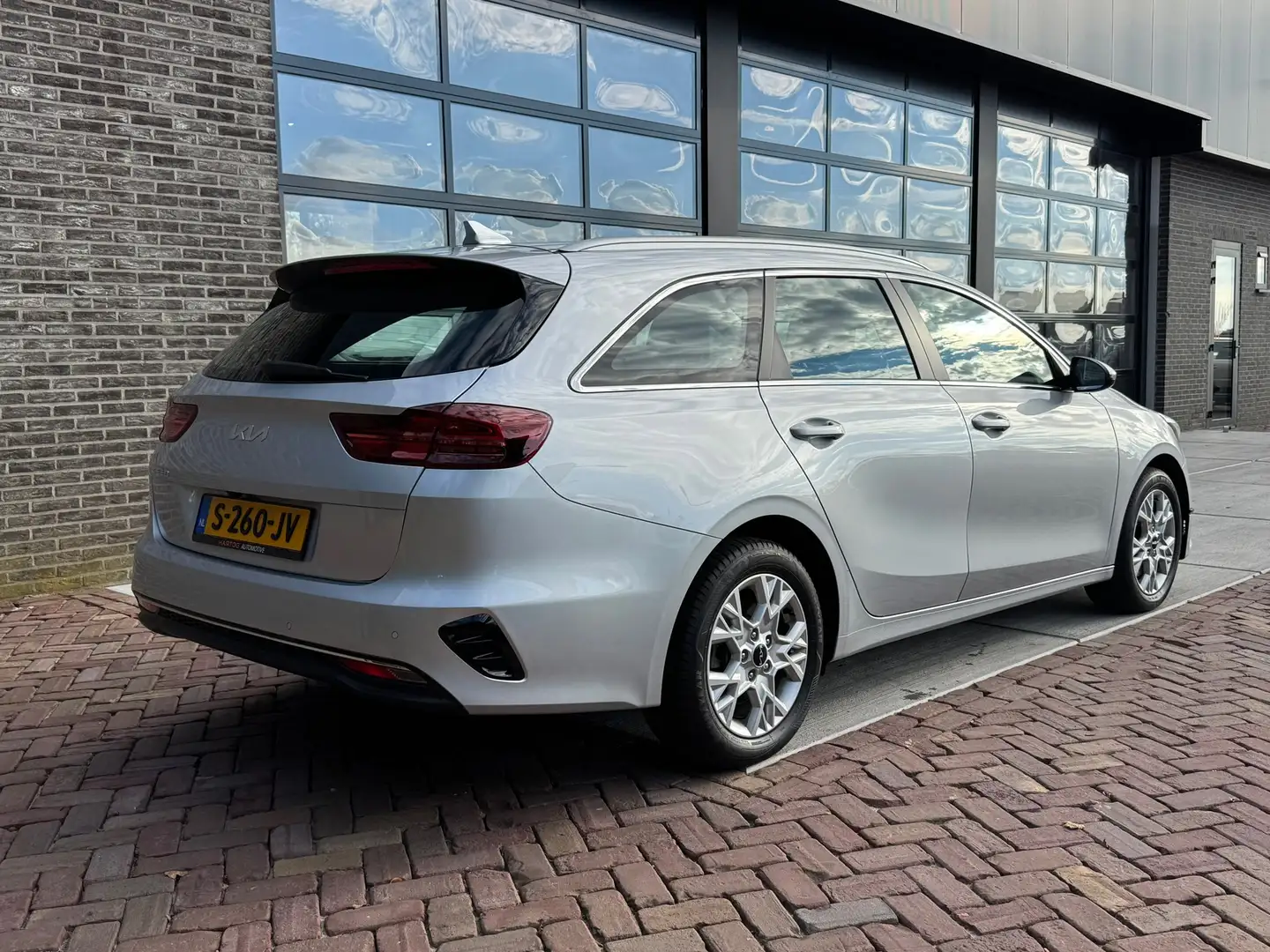 Kia Ceed SW / cee'd SW Sportswagon 1.0 T-GDi MHEV DynamicLine | Autm | Na Grau - 2