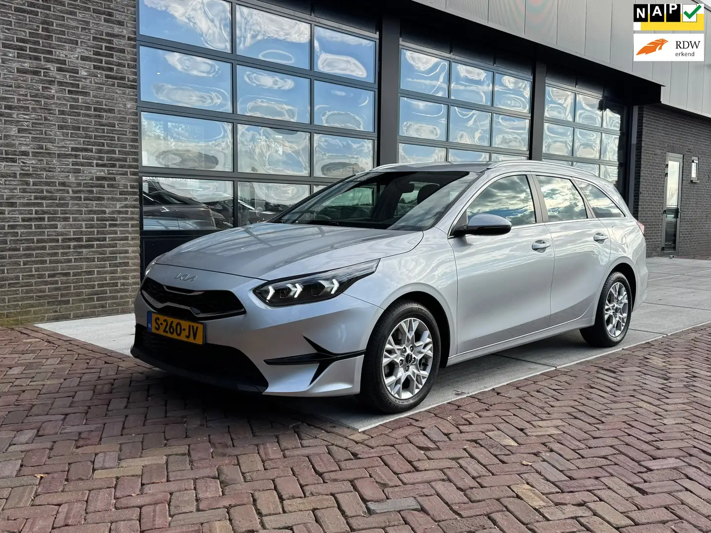 Kia Ceed SW / cee'd SW Sportswagon 1.0 T-GDi MHEV DynamicLine | Autm | Na Grau - 1