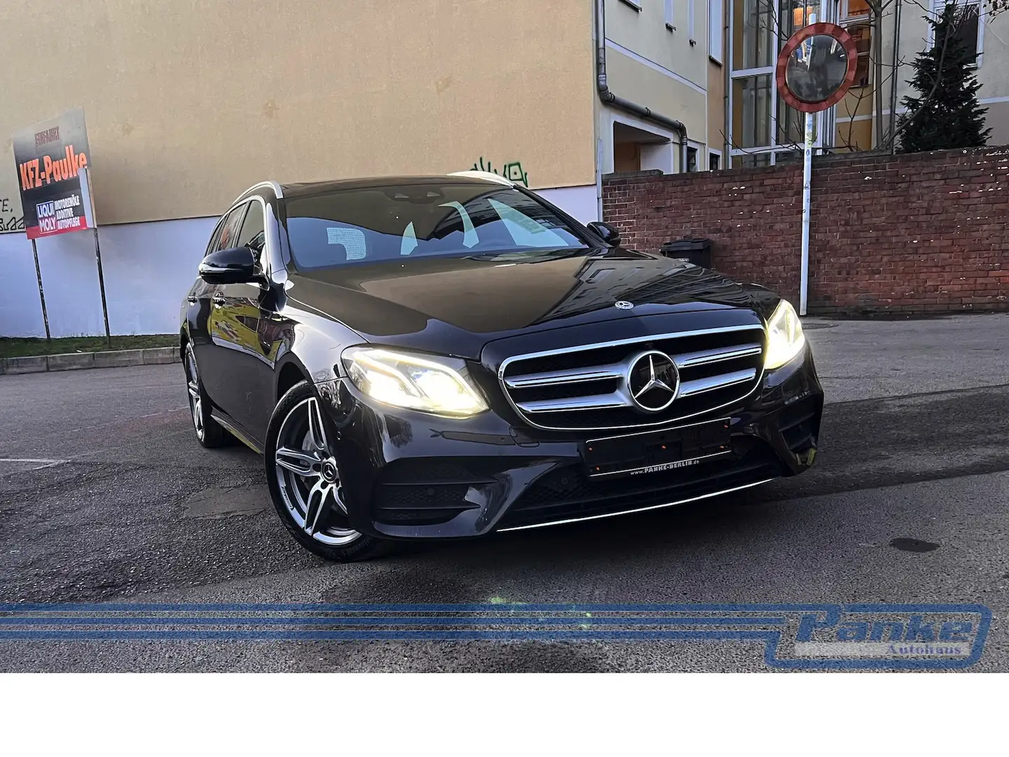 Mercedes-Benz E 450 T 4Matic*Pano*TotW*LED*360°*AbstandsT* Schwarz - 1