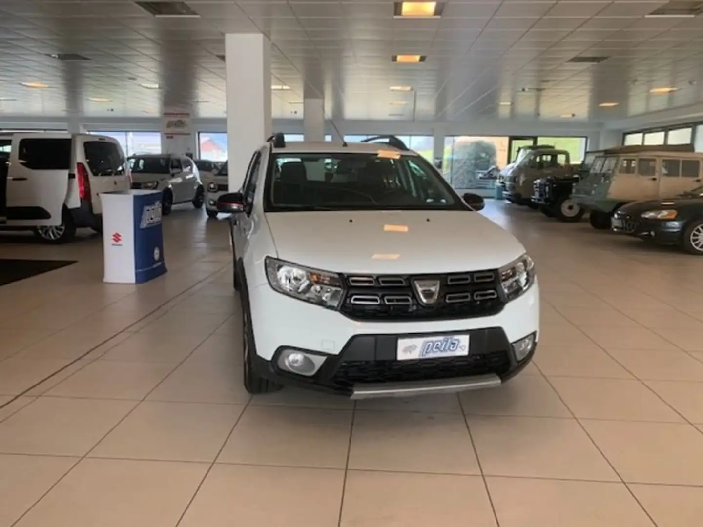 Dacia Sandero Stepway 1.5 Blue dCi 95 CV S&S Techroad Blanco - 2