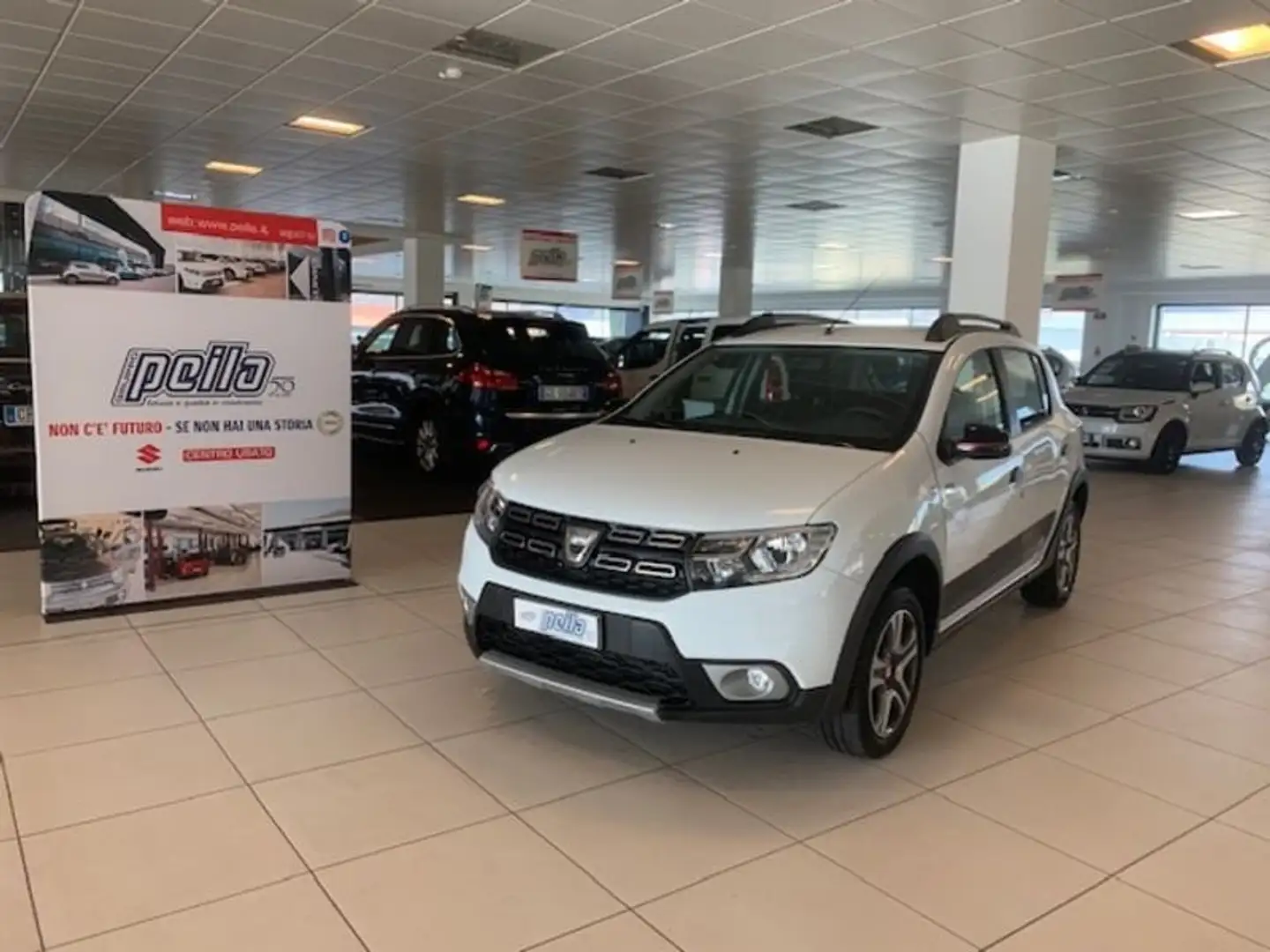 Dacia Sandero Stepway 1.5 Blue dCi 95 CV S&S Techroad Blanco - 1