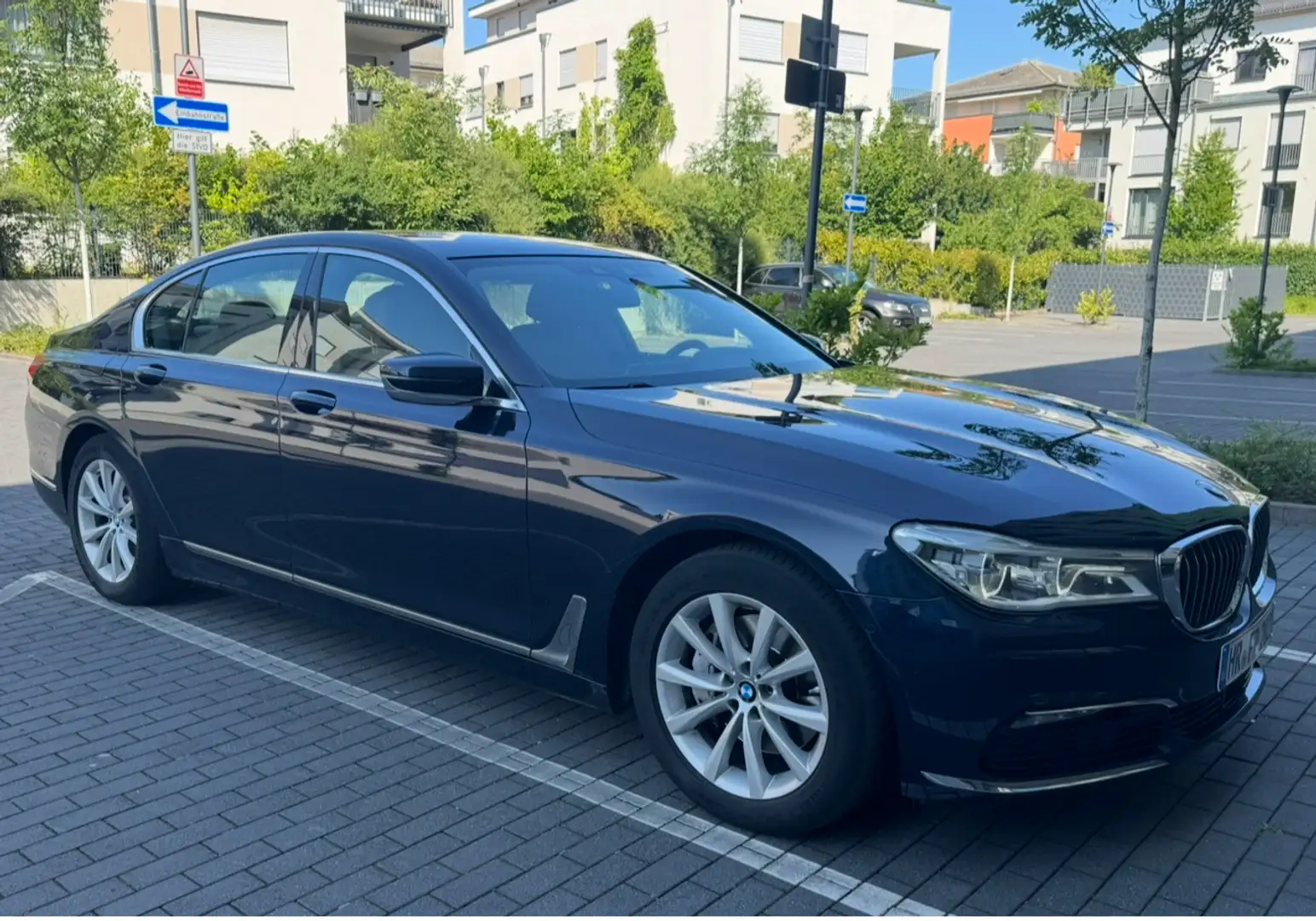 BMW 730 730 d xDrive Bleu - 2