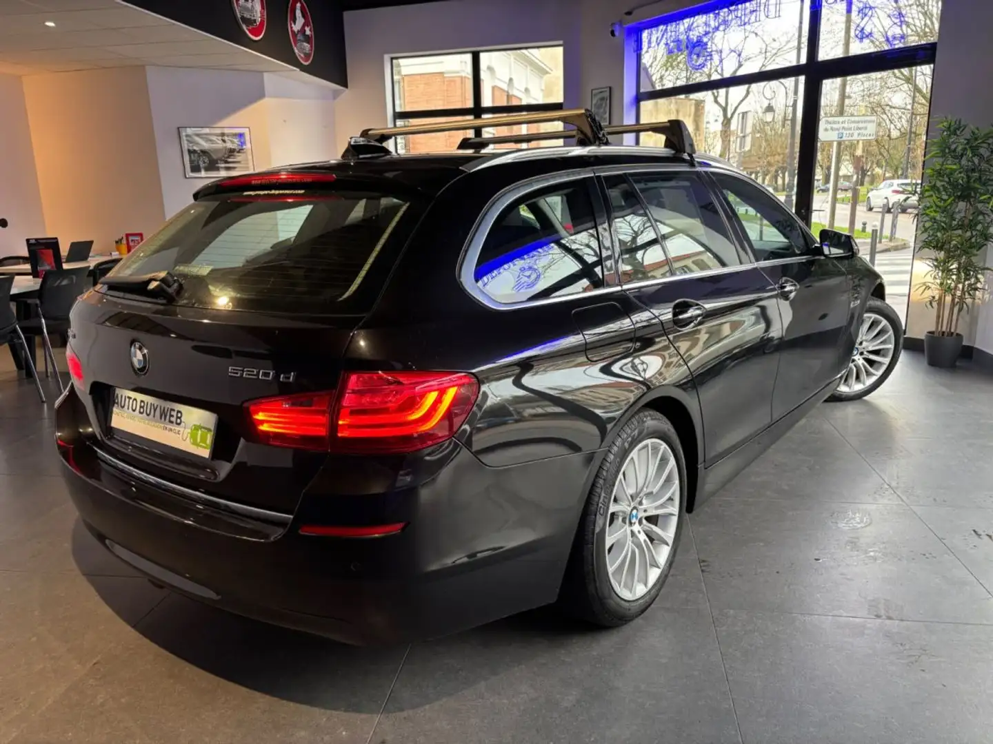 BMW 520 Touring SERIE F11 LCI 520d xDrive 190 LUXURY SUIVI COMPLET Française Schwarz - 2