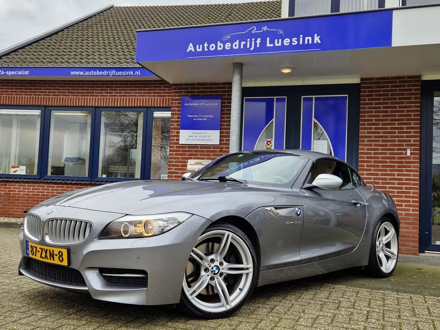 BMW Z4 Roadster SDrive35is High Executive 383pk Sportuitl Grijs - 2