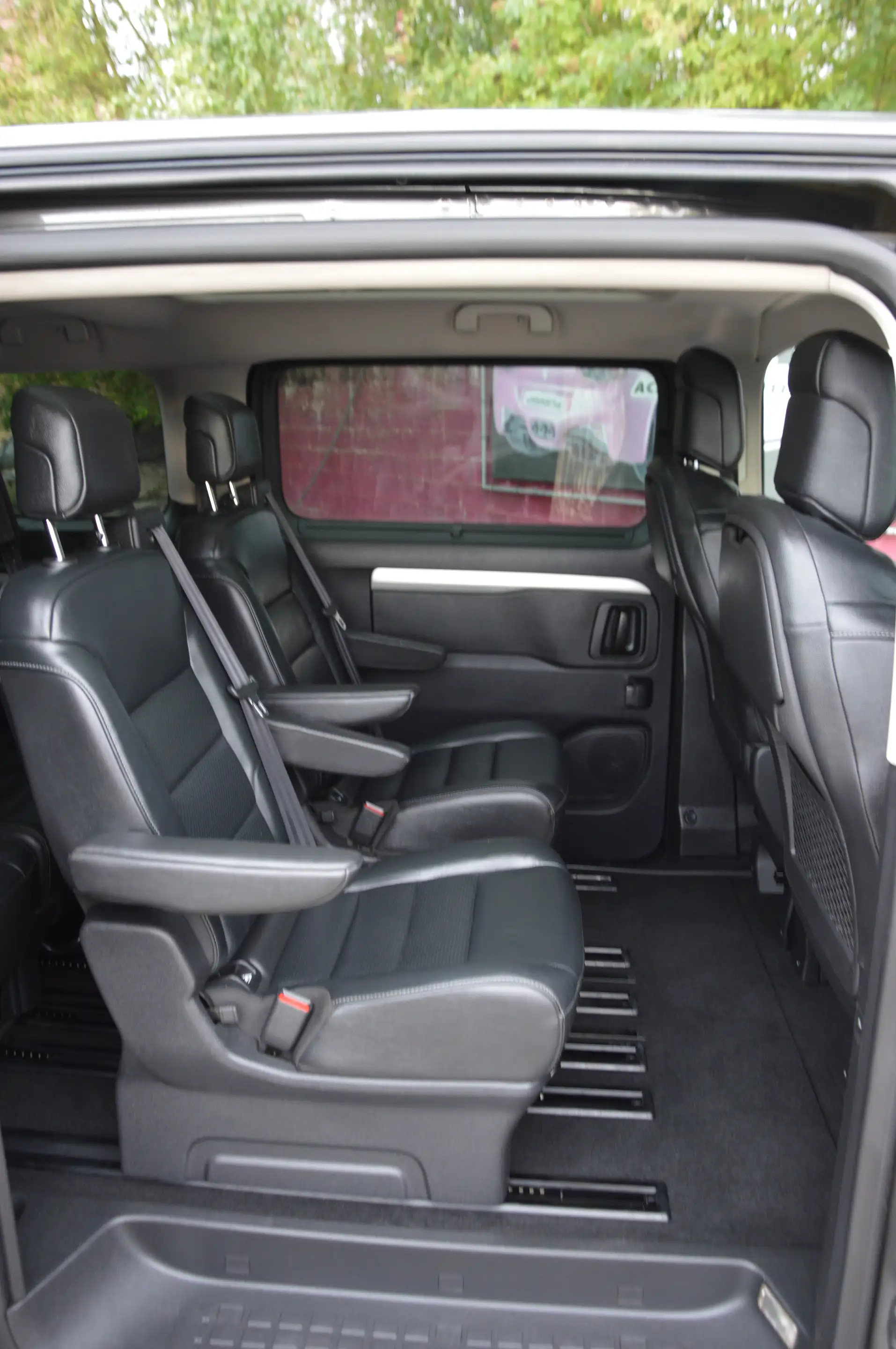 Peugeot Traveller Traveller 2.0 BlueHDi L3 Long Business VIP S — photo 11