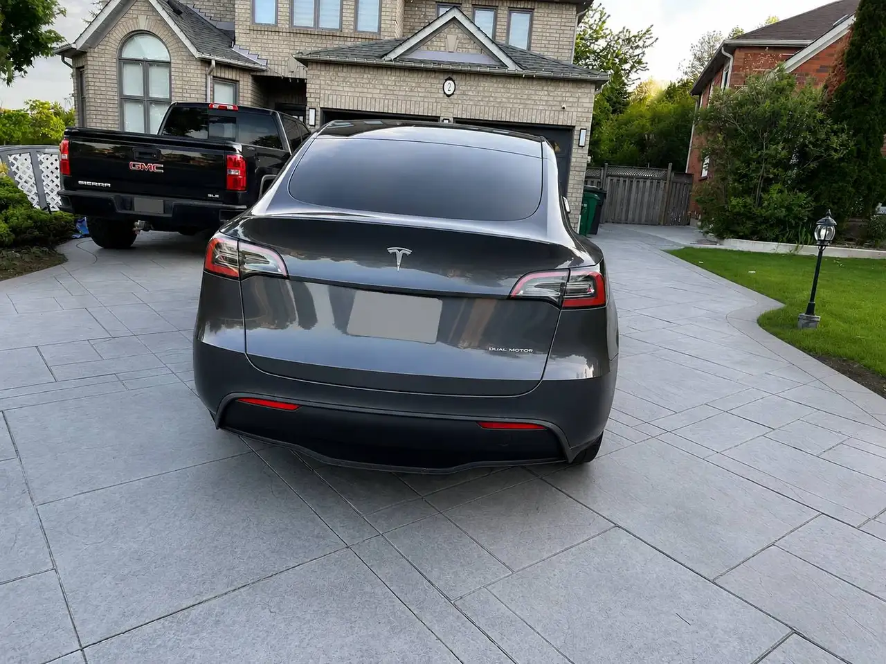 Tesla Model Y fotografie Tesla Model Y