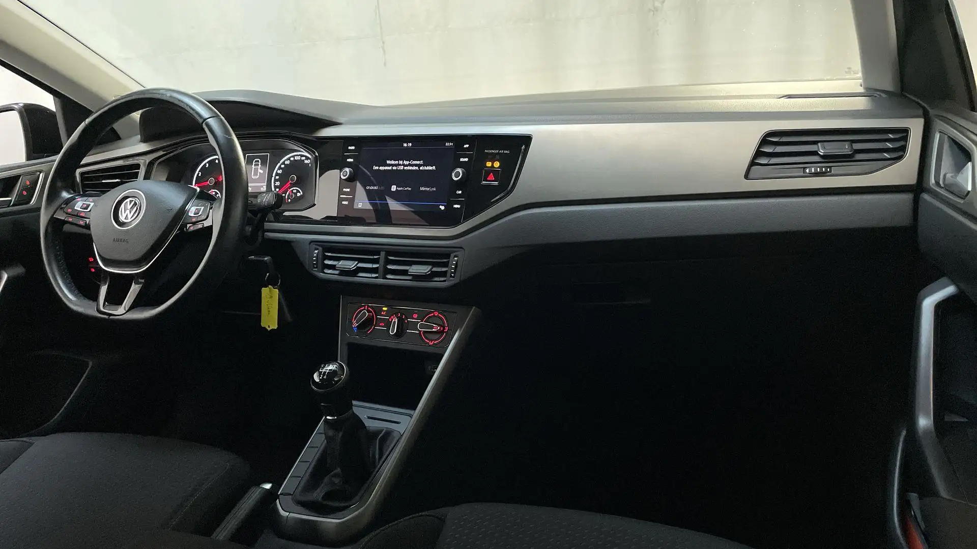 Volkswagen Polo 1.0 TSI Comfortline App-Connect Airco Adaptive Cru Noir - 2