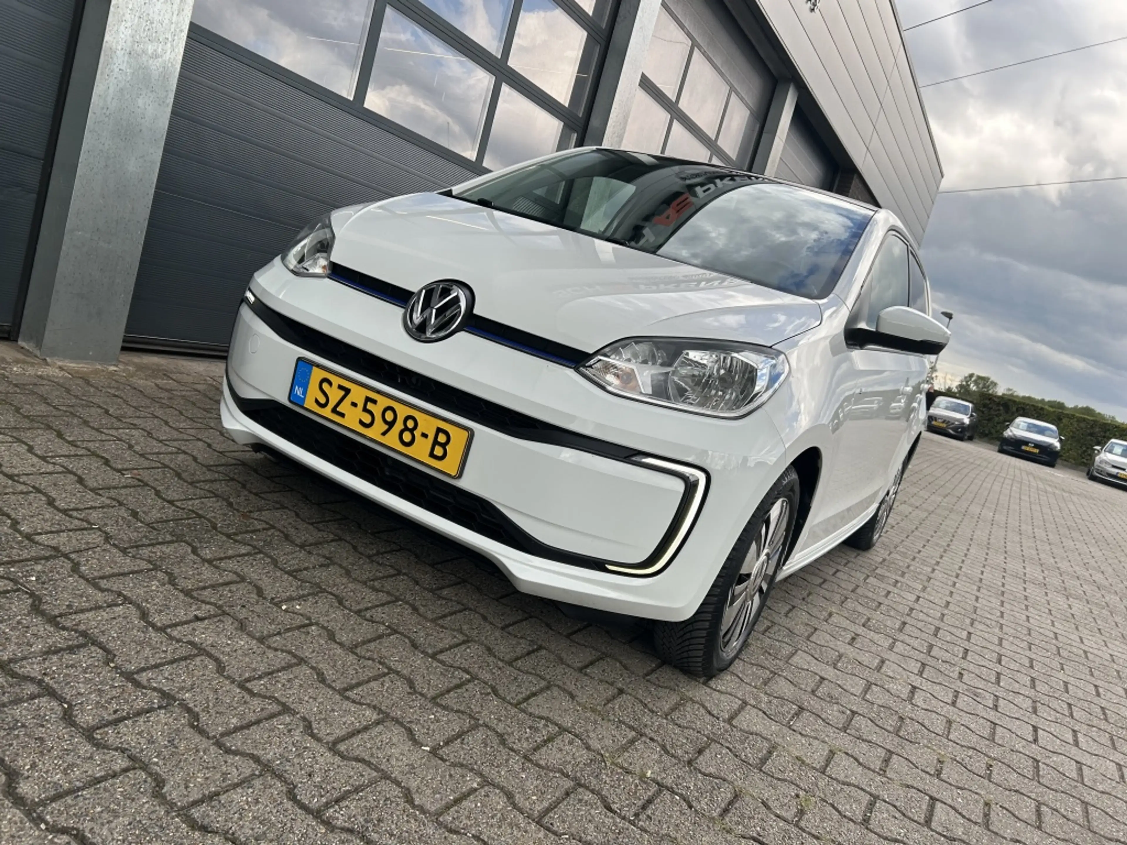 Volkswagen e-up! Elektromotor 82pk 5-drs E-up! / SOH — photo 10