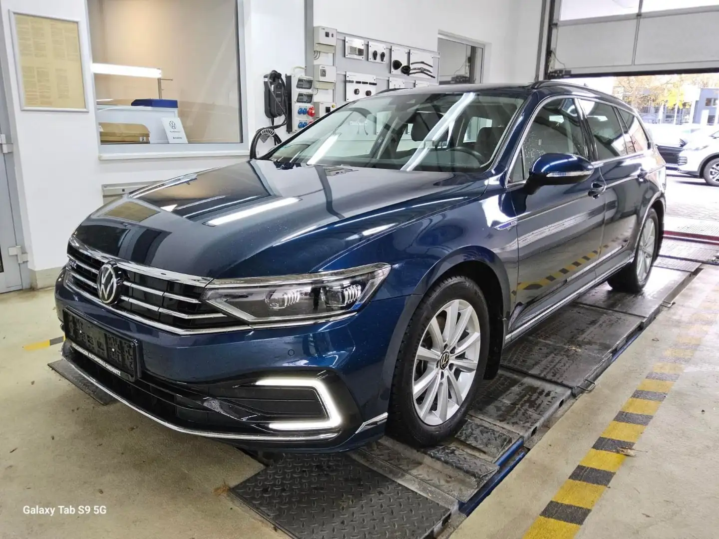 Volkswagen Passat Variant 1.4 TSI Hybrid GTE*AHK*LEDMatrix* Blau - 2